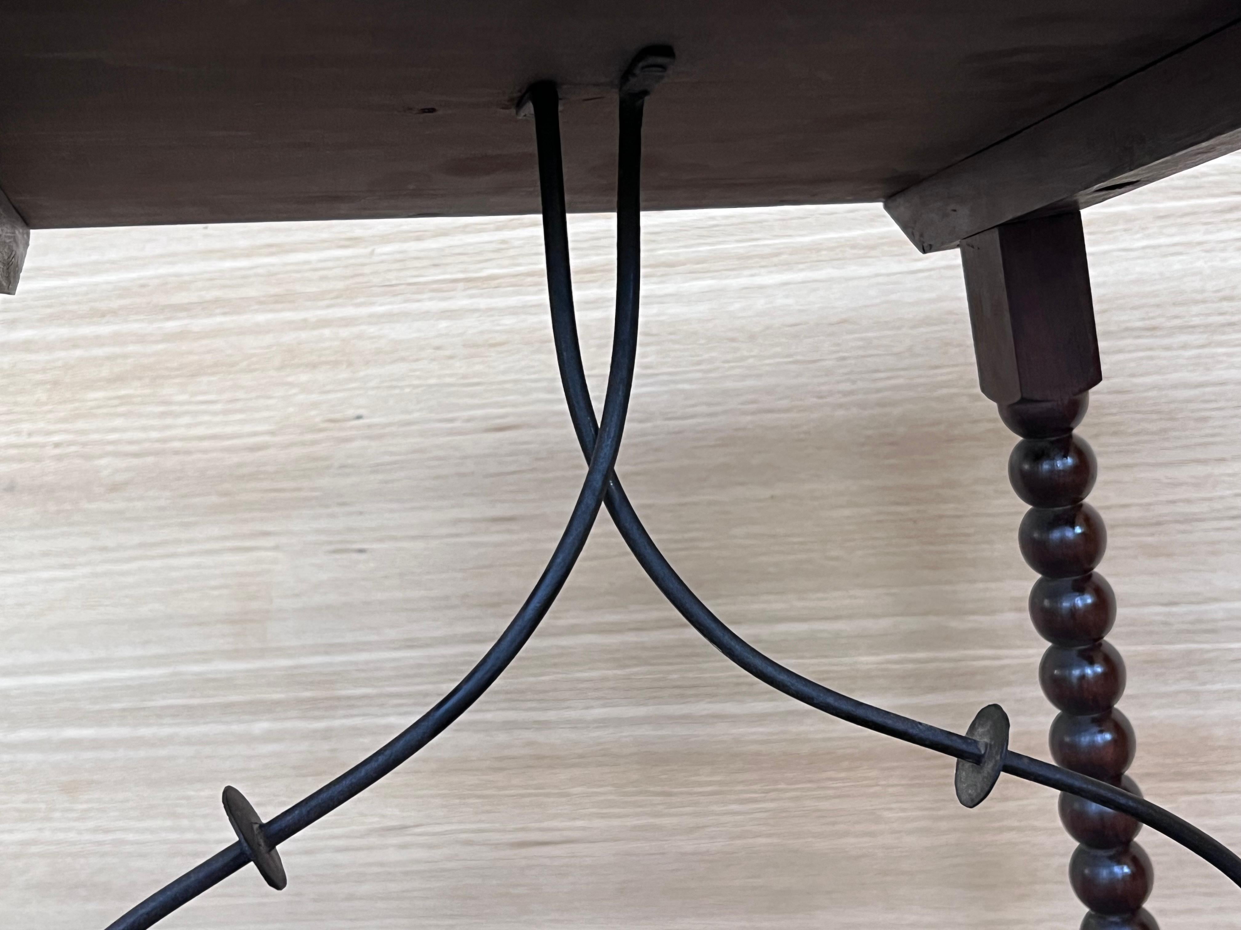 19th Spanish Side Table with Cared Turned Legs and Iron Stretcher For Sale 5