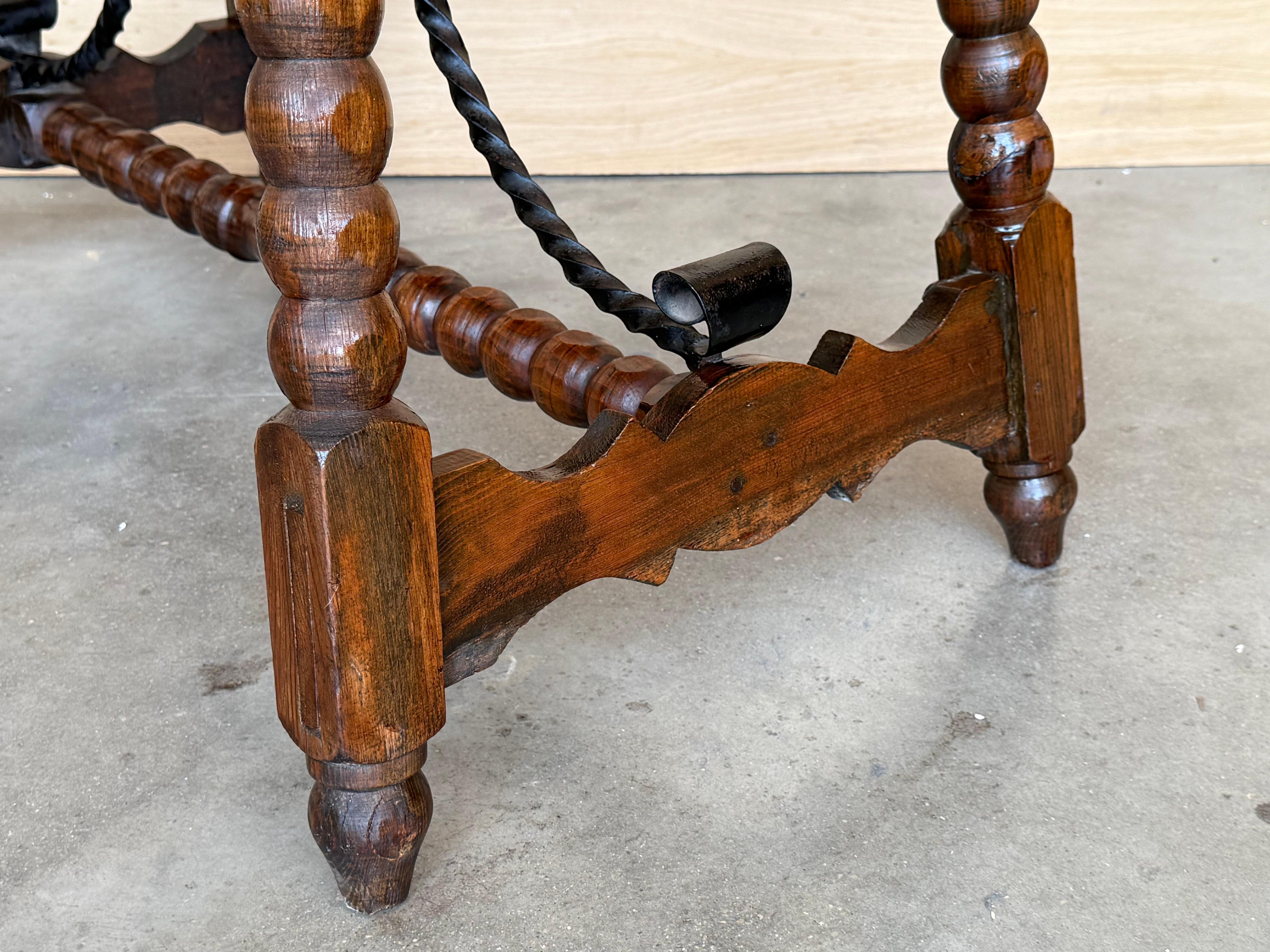 19th Spanish Sturdy Side Table with Carved Turned Legs and Double Stretcher For Sale 6
