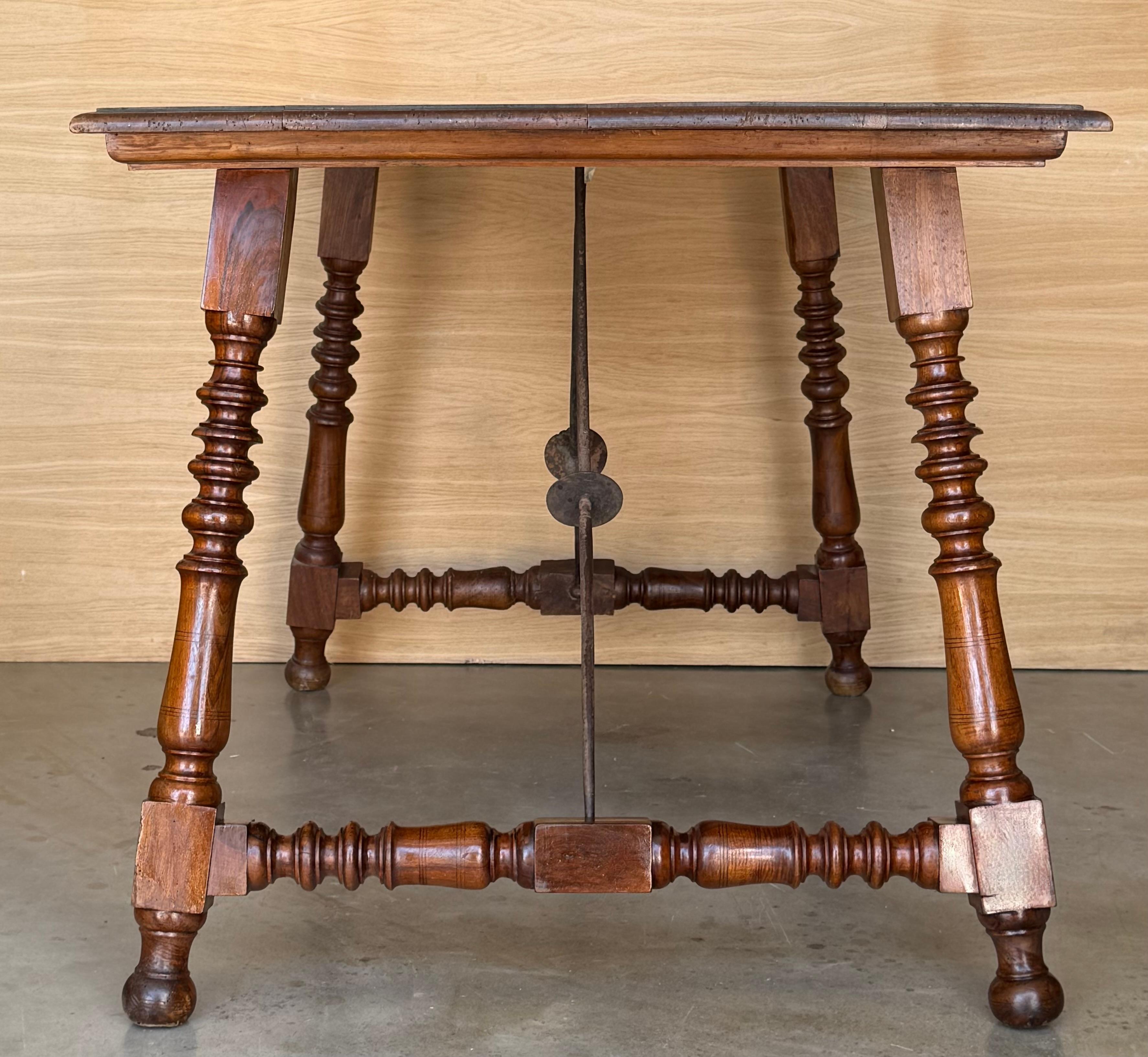 19th Spanish Sturdy Side Table with Carved Turned Legs and Double Stretcher For Sale 3