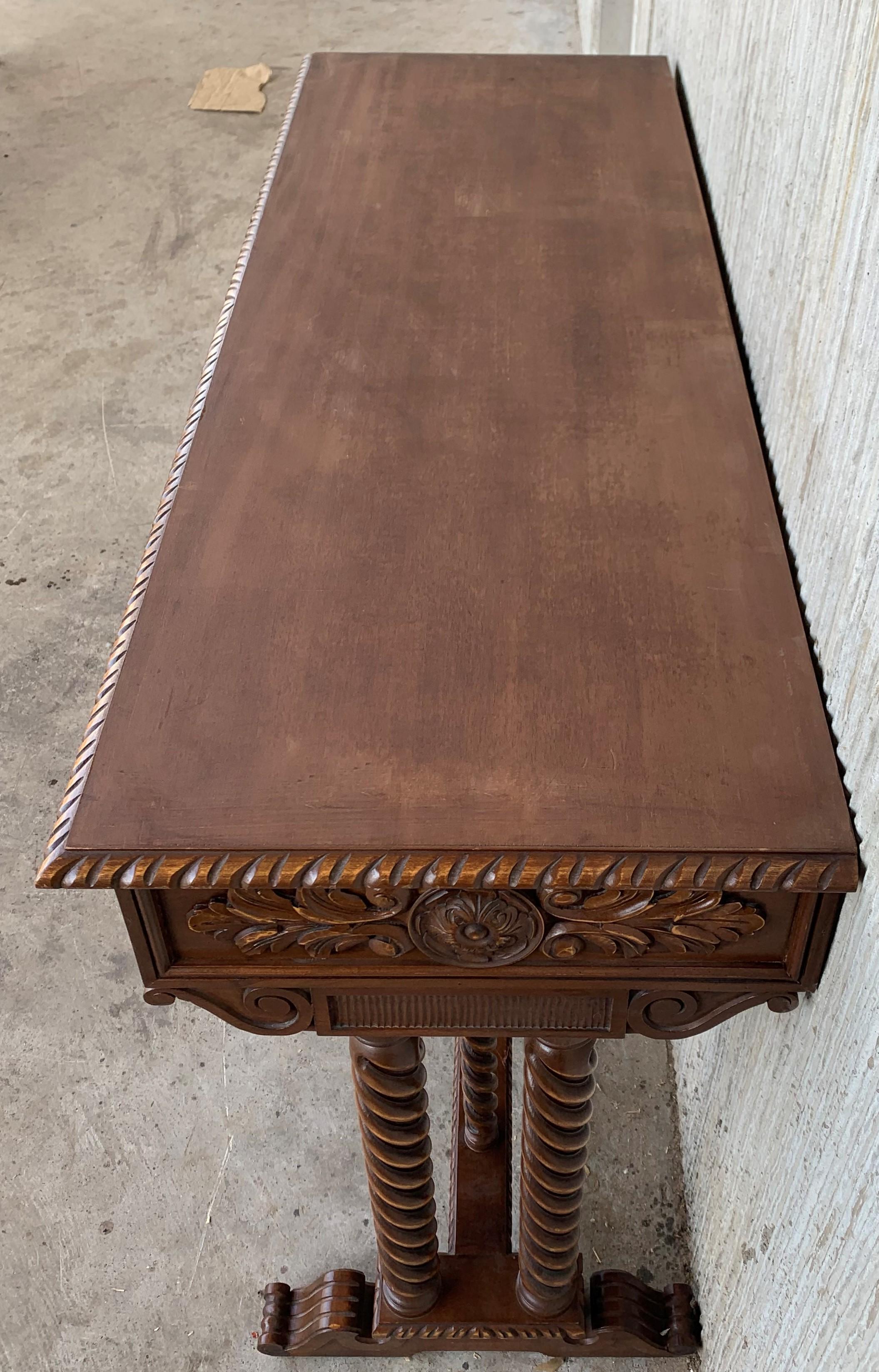Walnut Spanish Tuscan Console Table with Three Drawers and Solomonic Columns Legs
