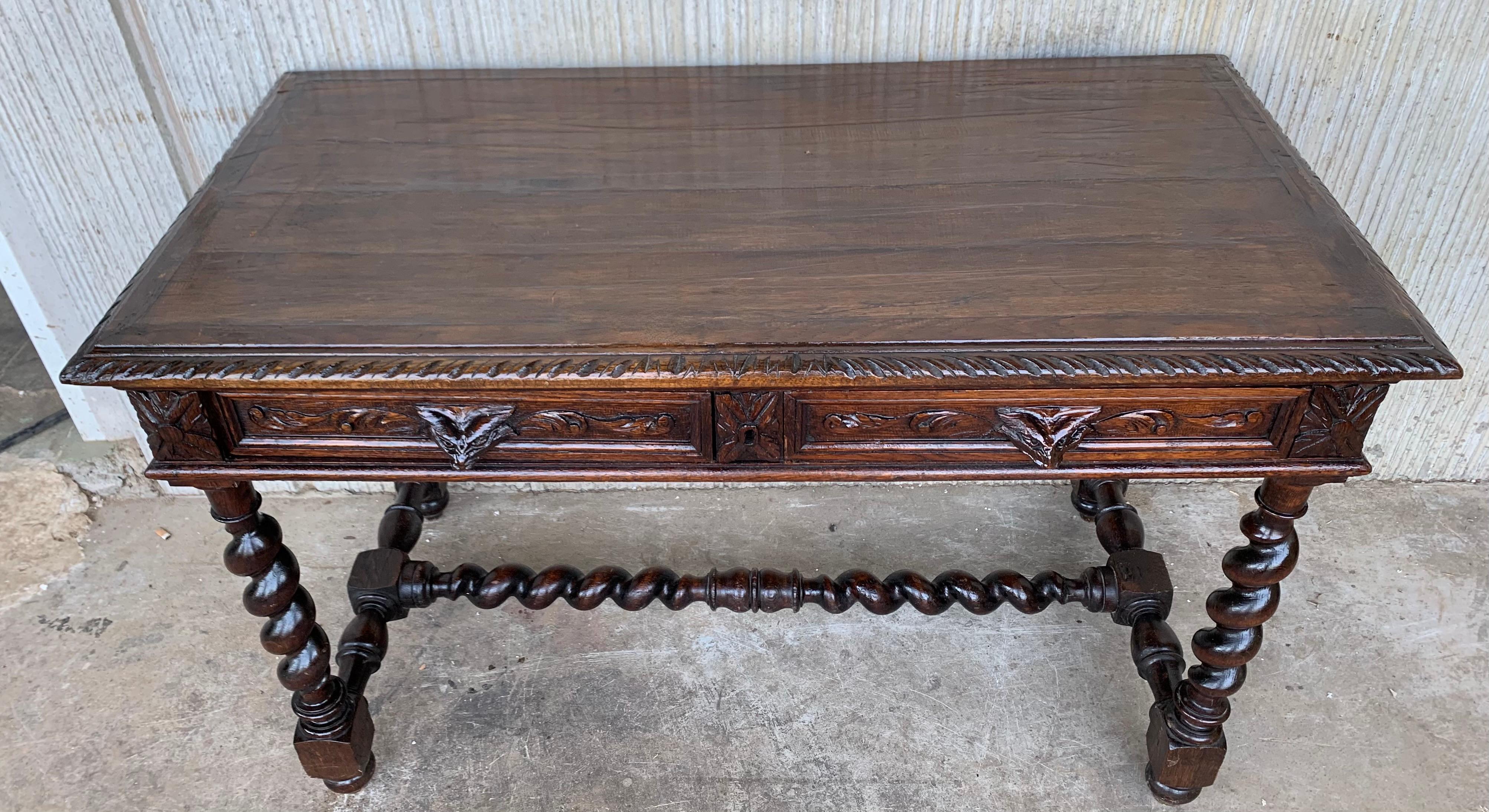 19th Spanish Walnut Desk or Console with Two Drawers and Solomonic Turning Legs In Good Condition In Miami, FL