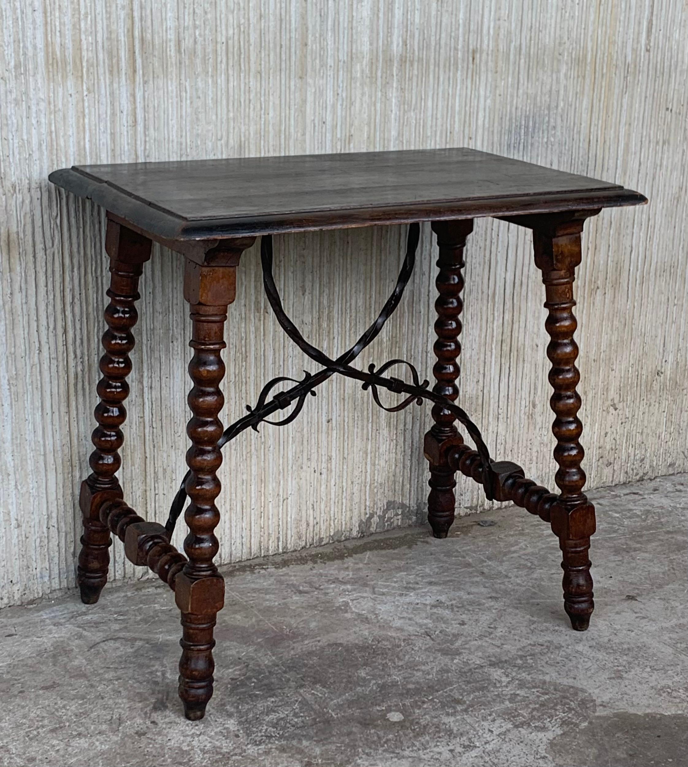 Baroque 19th Spanish Walnut Side Table with Lyre Legs, Beleveled Top and Iron Stretcher For Sale