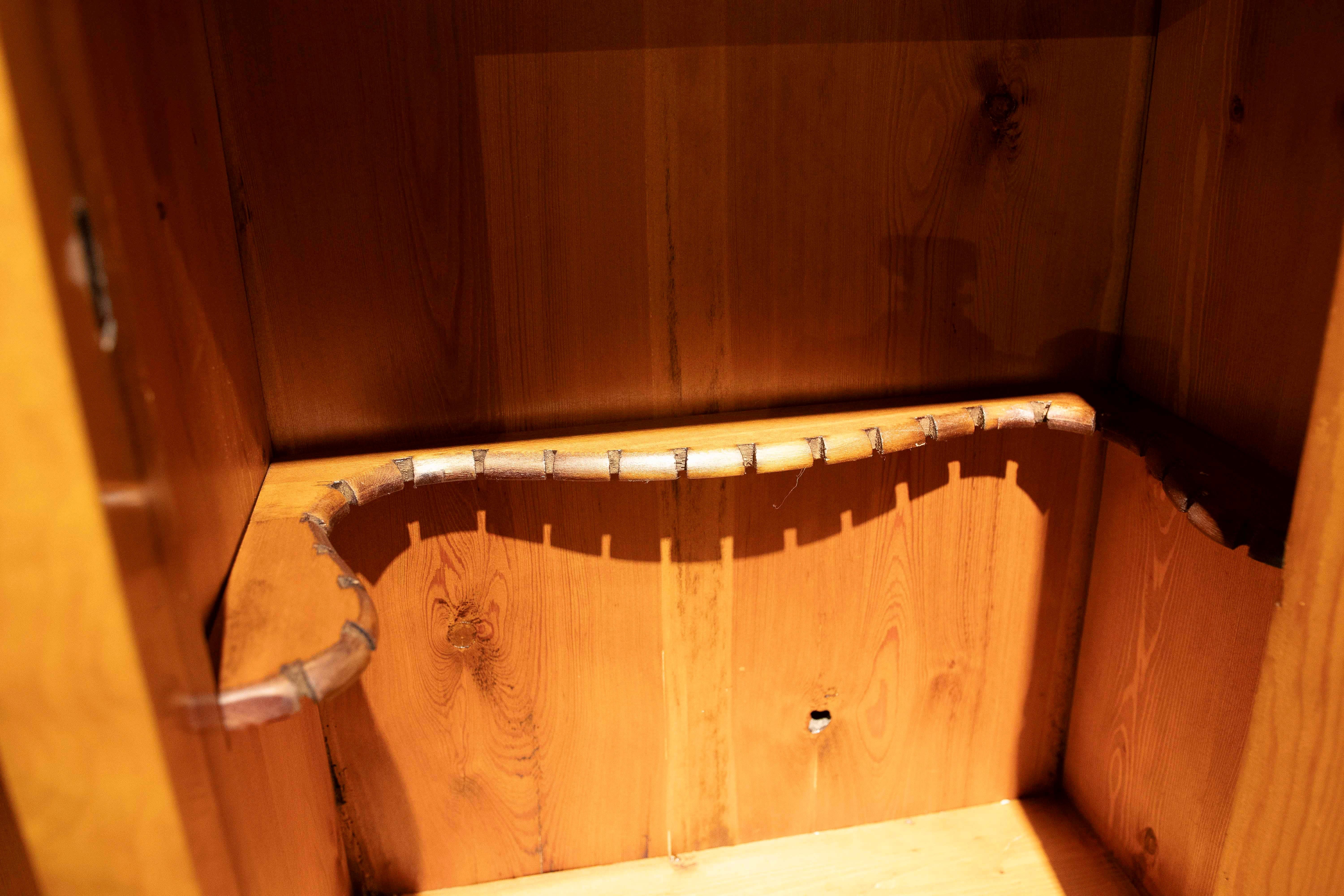19th Swedish Biedermeier Desk Made of Birch Wood and Rosewood For Sale 8