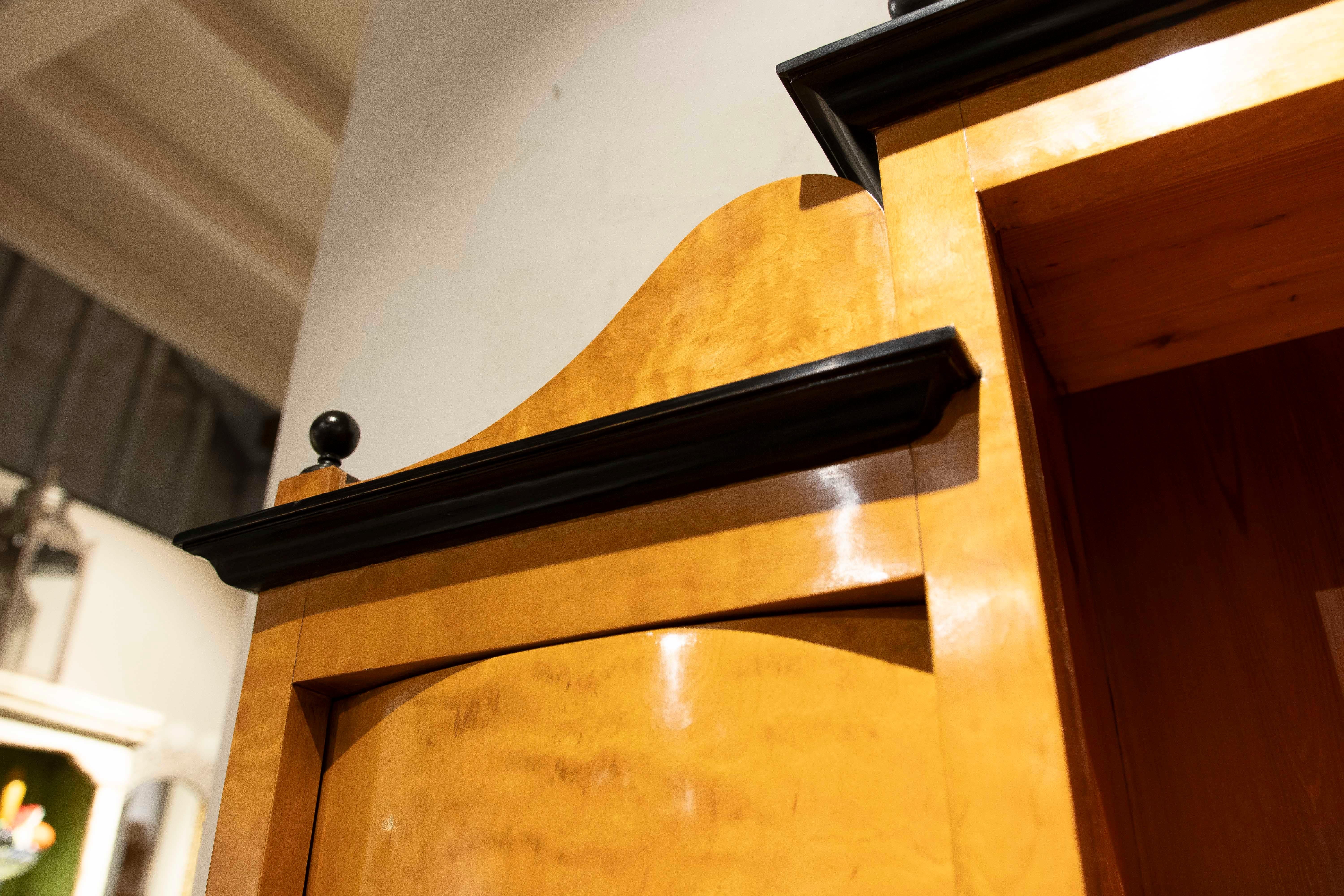19th Swedish Biedermeier Desk Made of Birch Wood and Rosewood For Sale 14