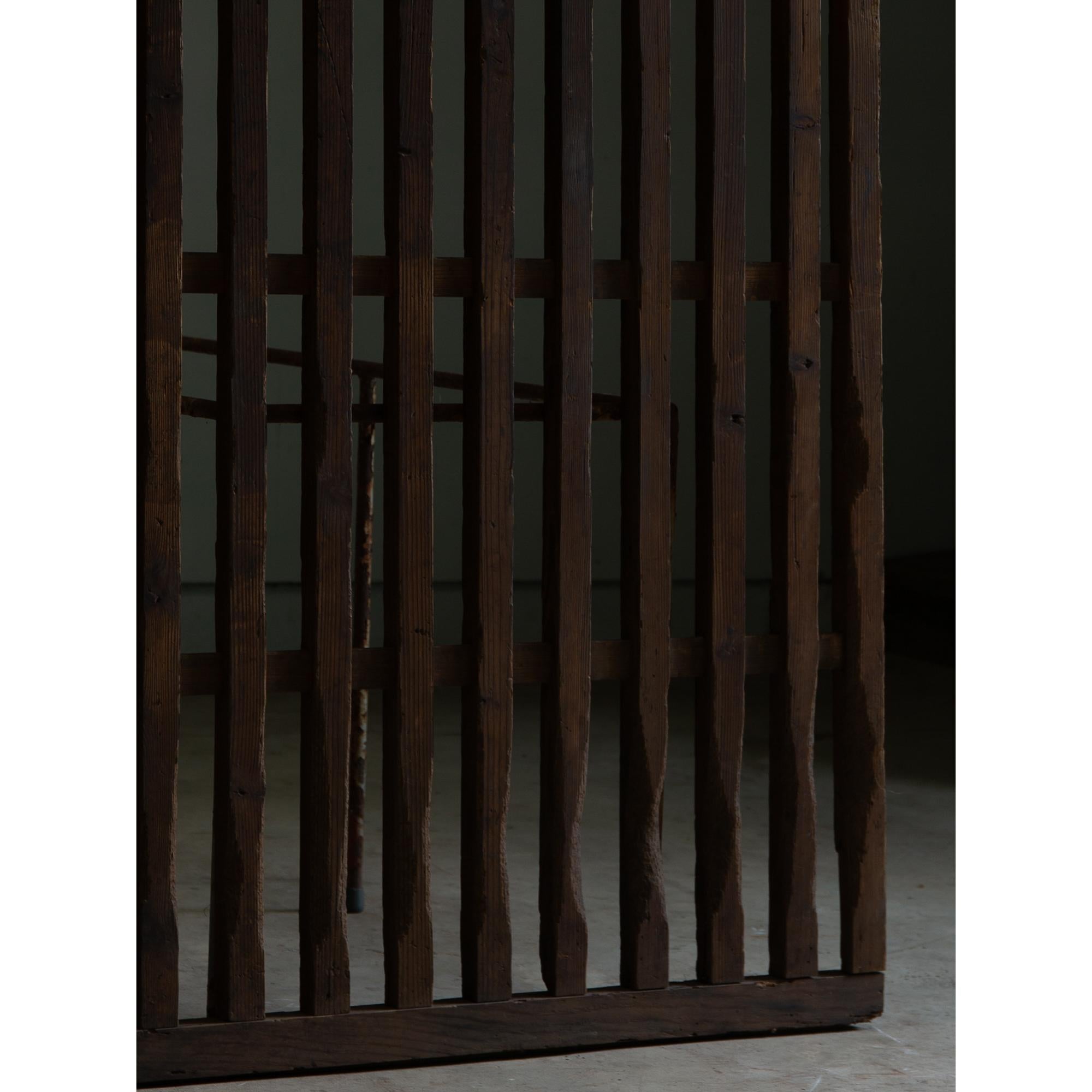 19th thick black lattice door. antique sliding door. wabi sabi Japanese shoji Japonés en venta