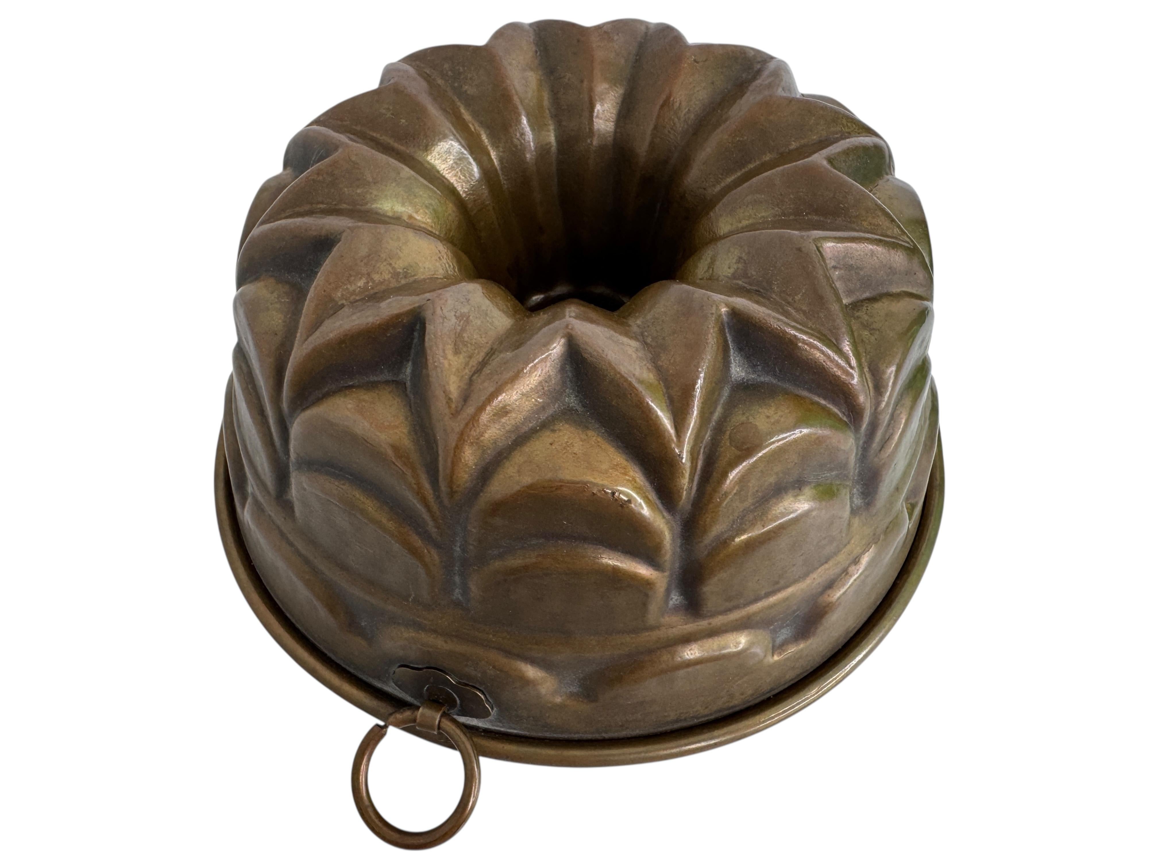 19th to 20th Century Copper Backing Cake Mold, German Antique 1900s For Sale 2