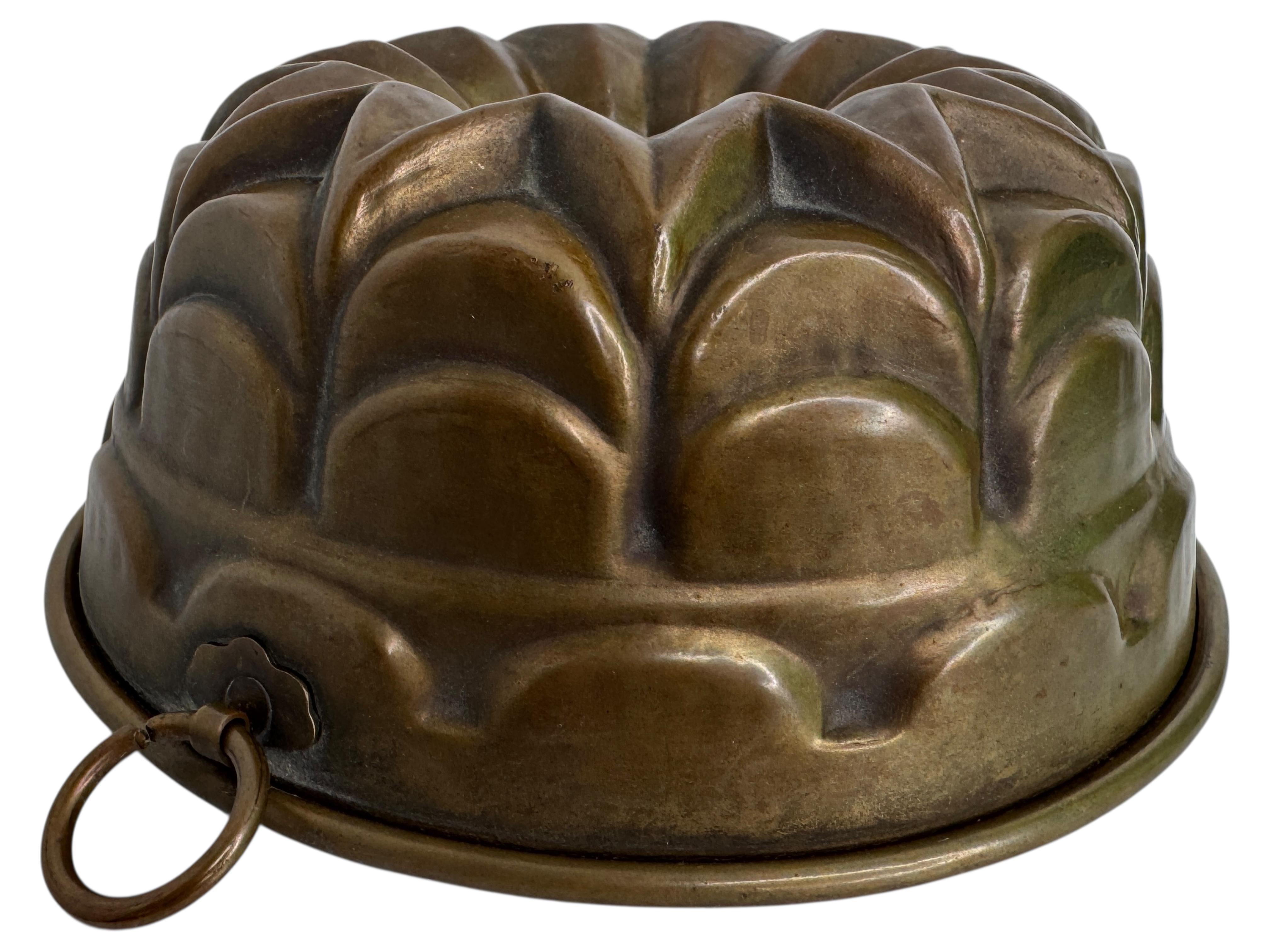 19th to 20th Century Copper Backing Cake Mold, German Antique 1900s For Sale 3