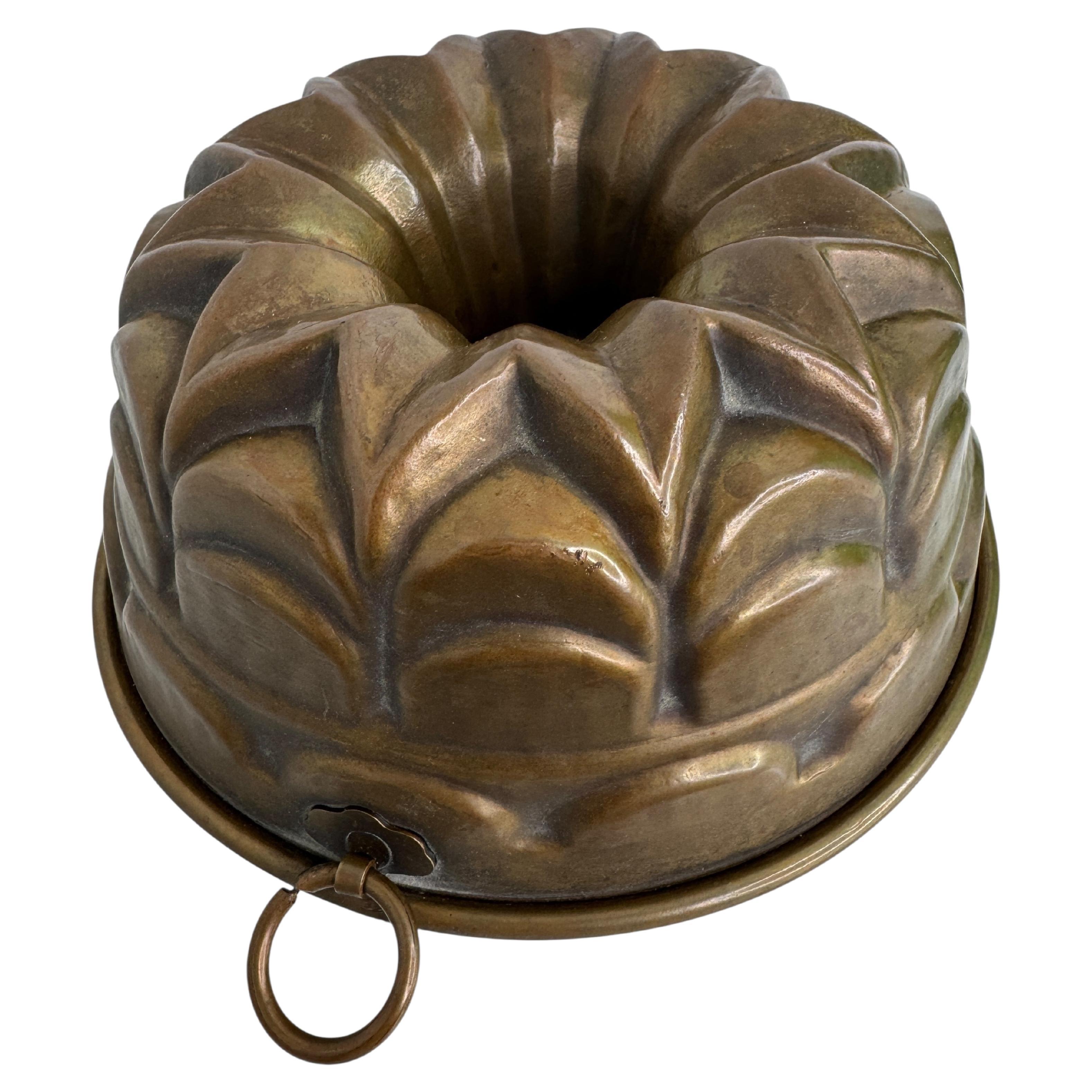 19th to 20th Century Copper Backing Cake Mold, German Antique 1900s For Sale