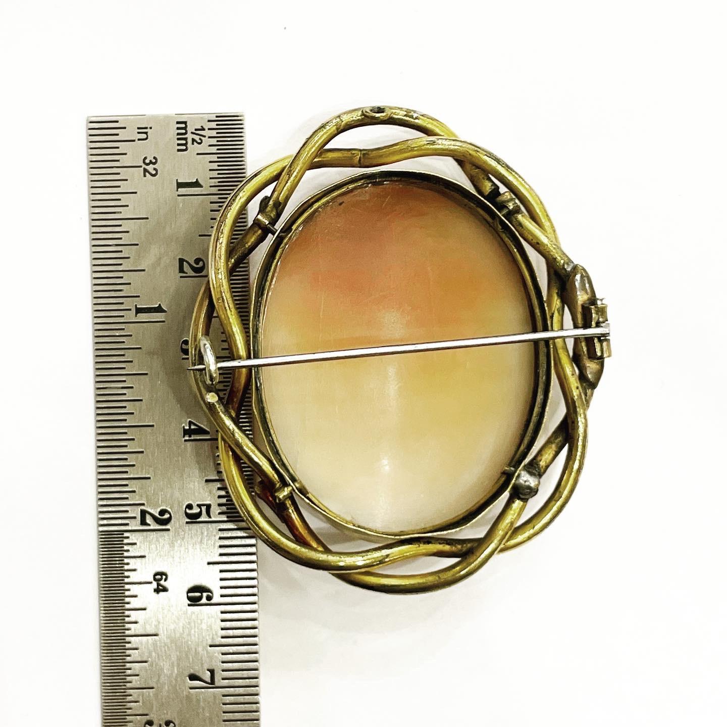  Victorian Bucolic Motif Cameo 9K Yellow Gold Shell Intaglio Brooch For Sale 6