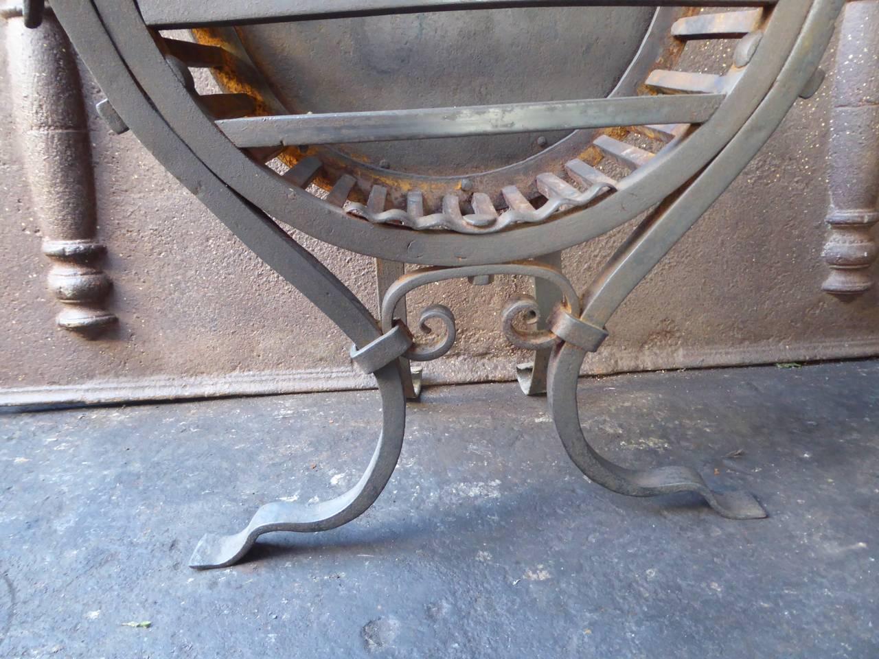 19th-20th Century English Fireplace Grate or Fire Basket 2