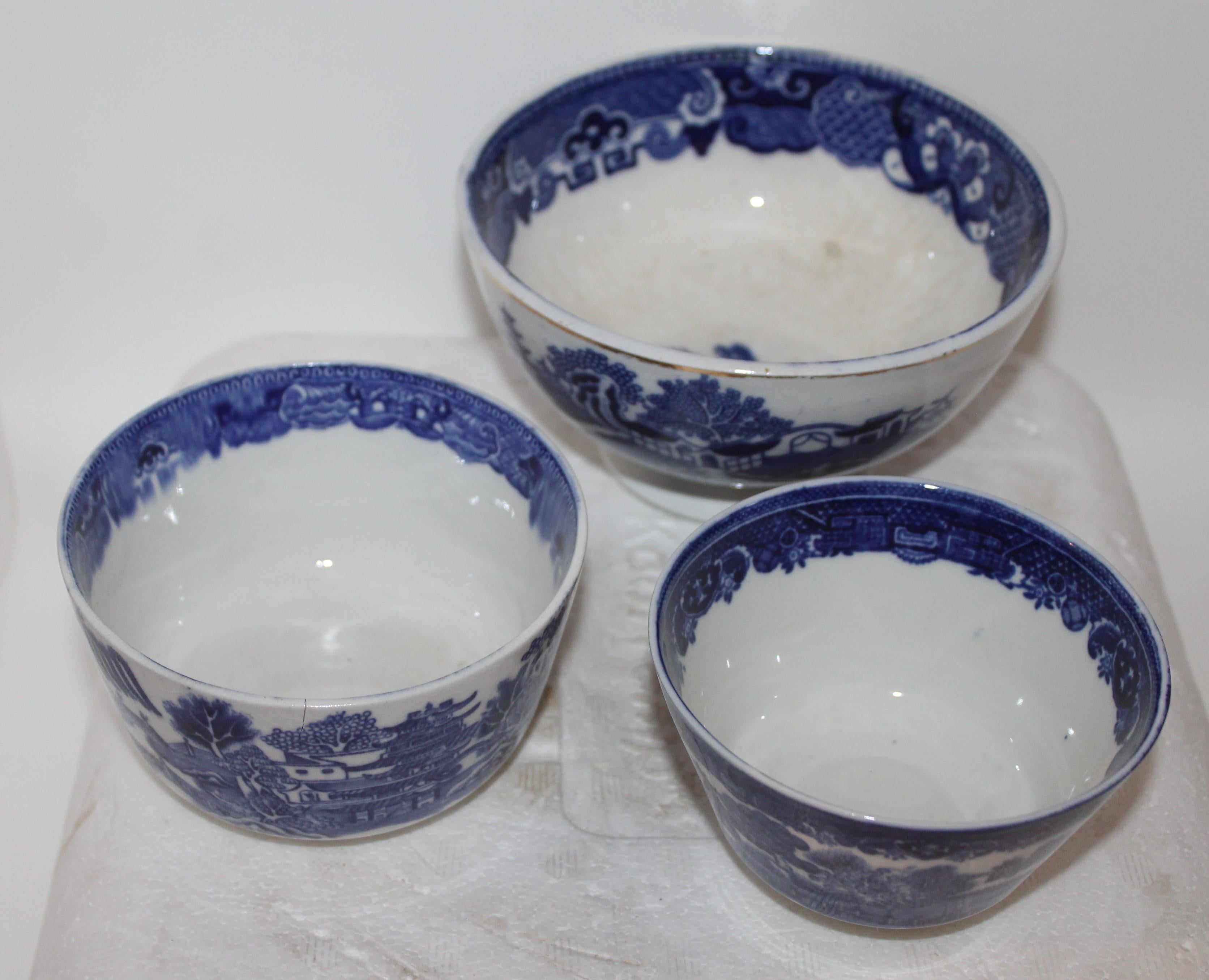 Pottery 19th-20th Century Blue Willow Collection, 9 Pcs For Sale