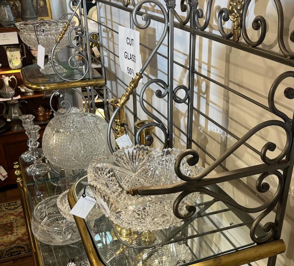 Américain 19e siècle Étonnante étagère à pâtisserie en laiton et en fer en vente