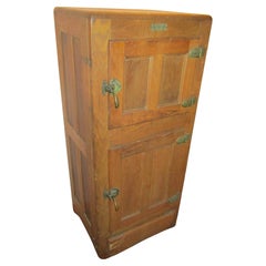 19thc American McKee Regent Refrigerator Co. Oak Icebox