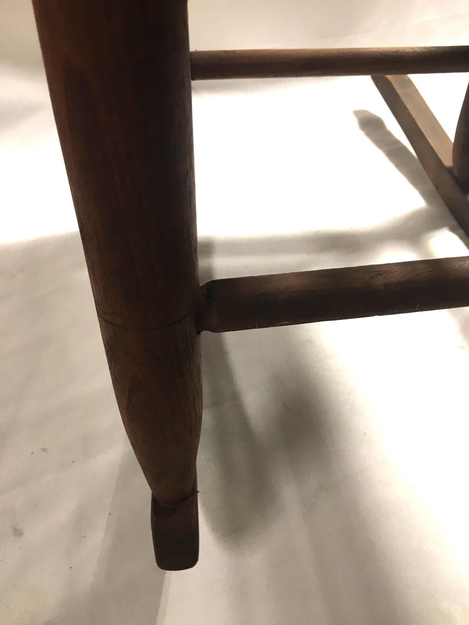 Quercia Sedia a dondolo per bambini in Oak americano del XIX secolo in vendita