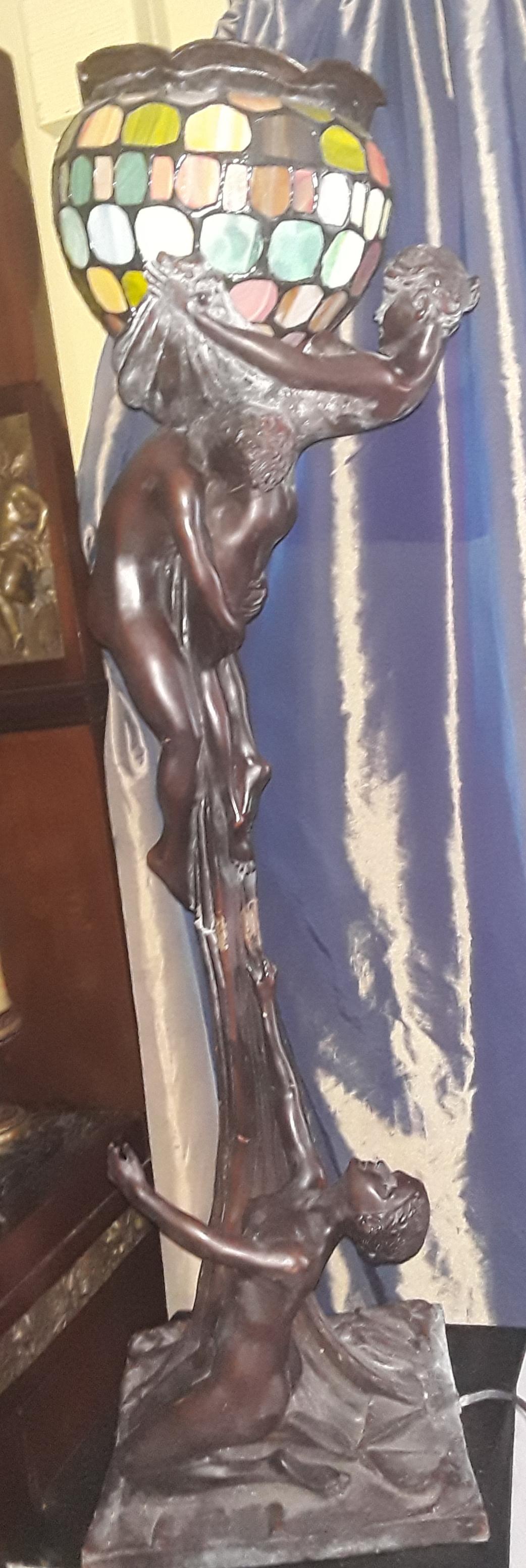 Grande table figurative Art Nouveau du 19ème siècle signée en bronze par Gustav Gurschner en vente 8