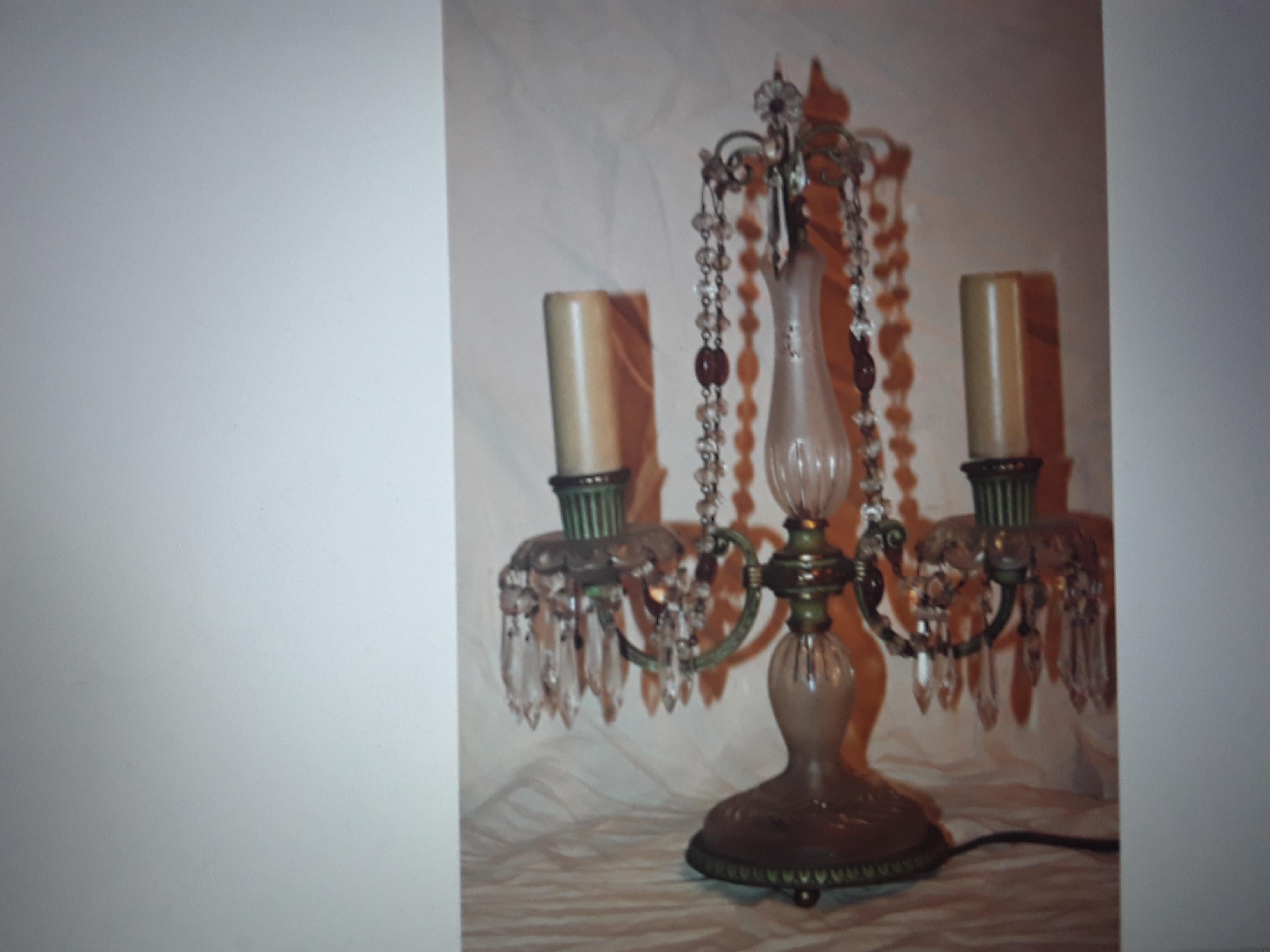 A.F.I.C C. 2 Light Frosted Cut Crystal Table Lamp/ Girandole, 19e siècle. en vente 3