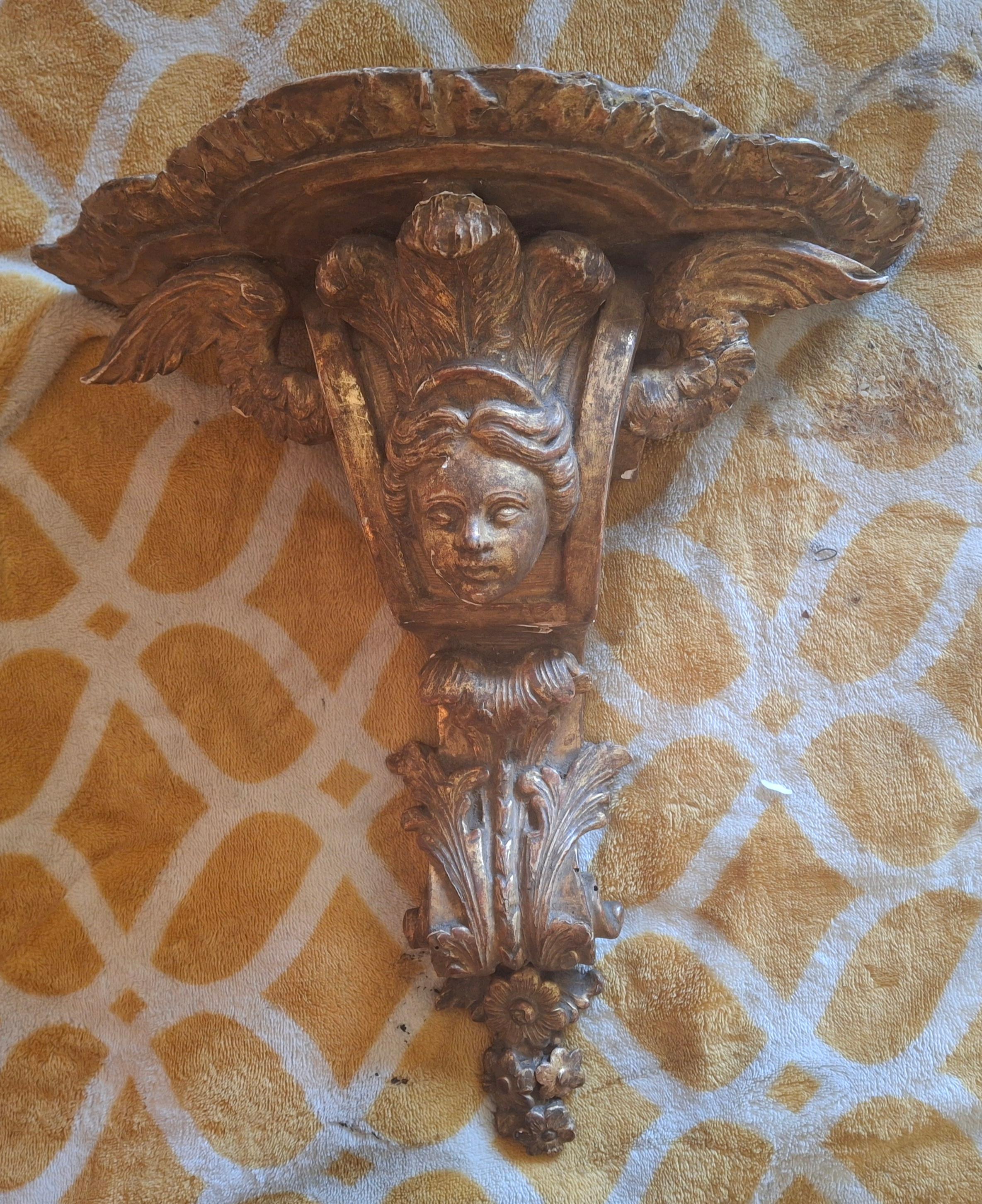 Support mural chérubin Louis XVI LG en bois sculpté et doré du 19ème siècle en vente 11
