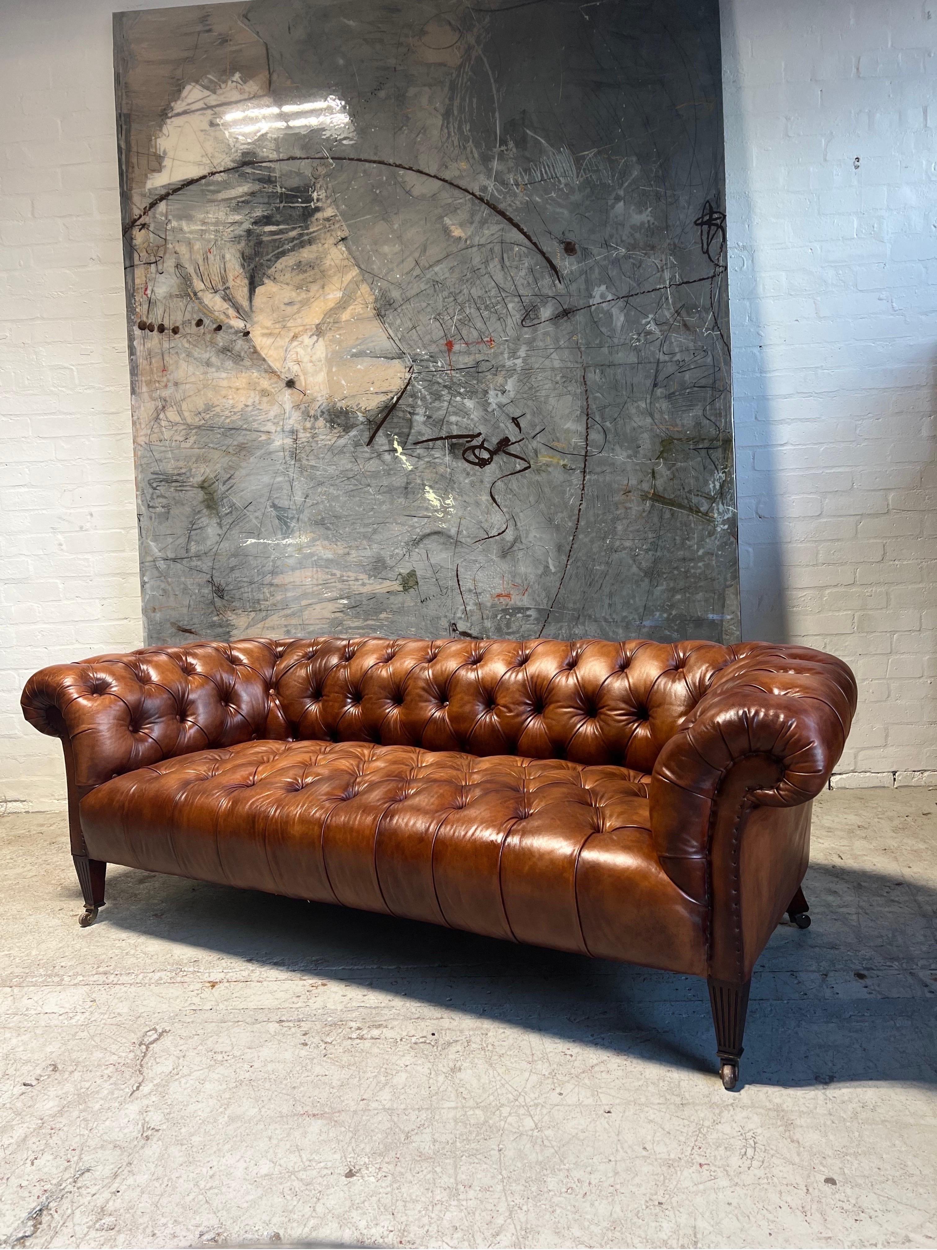 19thC Antique Hamptons & Sons Chesterfield Sofa In Hand Dyed Whiskey Leather For Sale 4