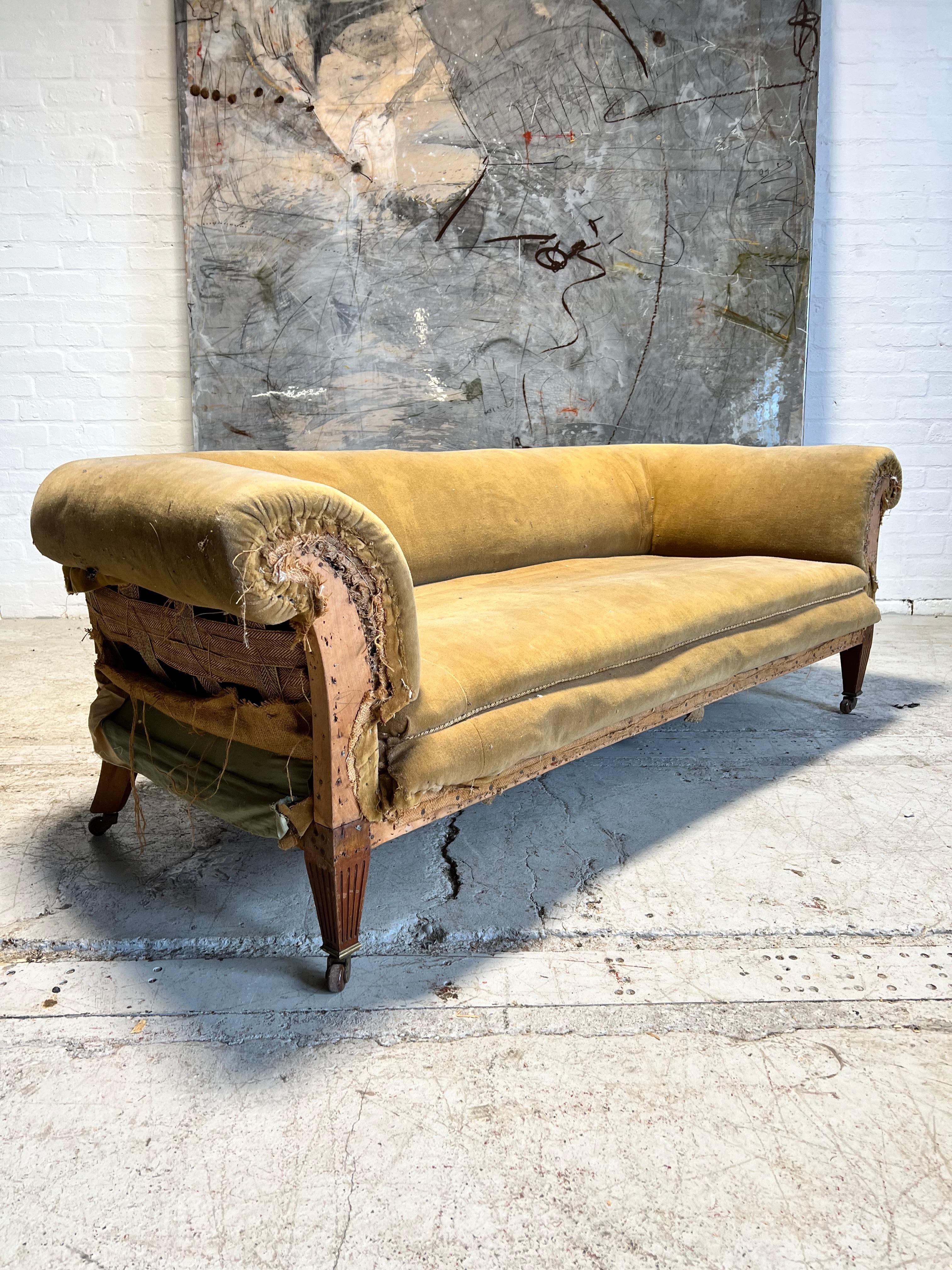 19thC Antique Hamptons & Sons Chesterfield Sofa In Hand Dyed Whiskey Leather For Sale 6