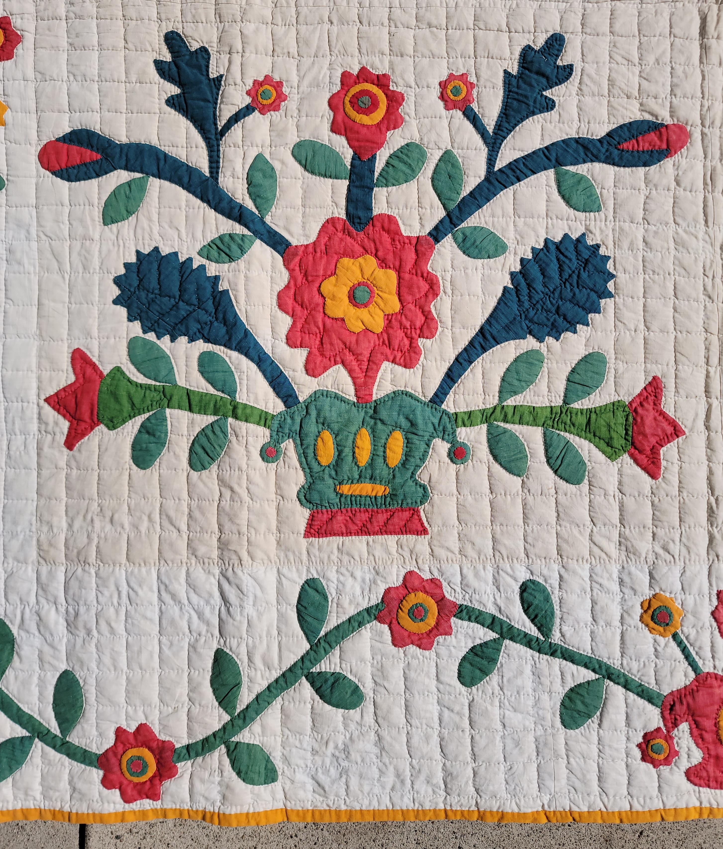 Mid-19th Century 19th C Applique Quilt from Pennsylvania For Sale