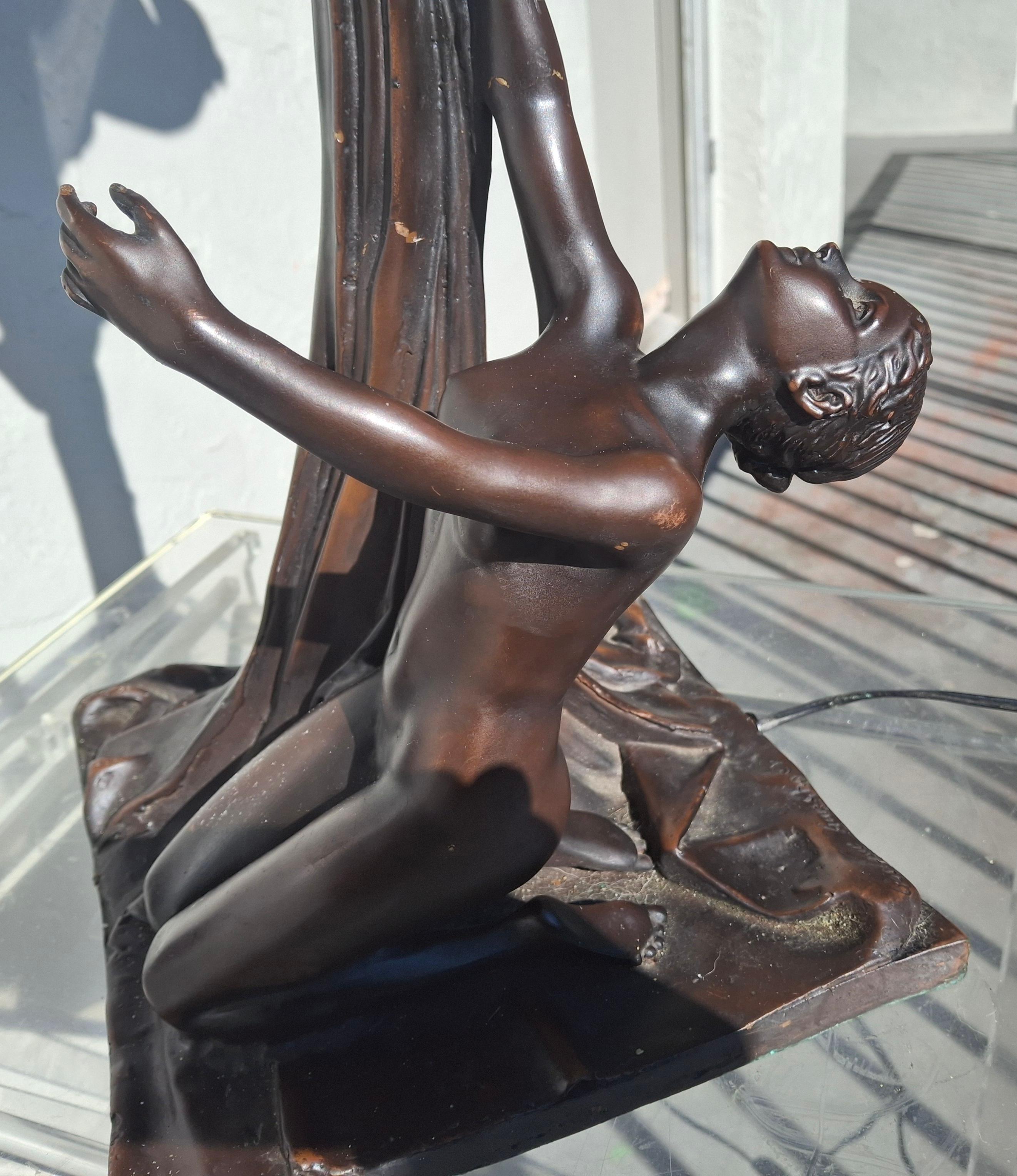 19thc Art Nouveau Large Bronze Sculptural Floor/ Table Lamp by Gustave Gurshner en venta 10