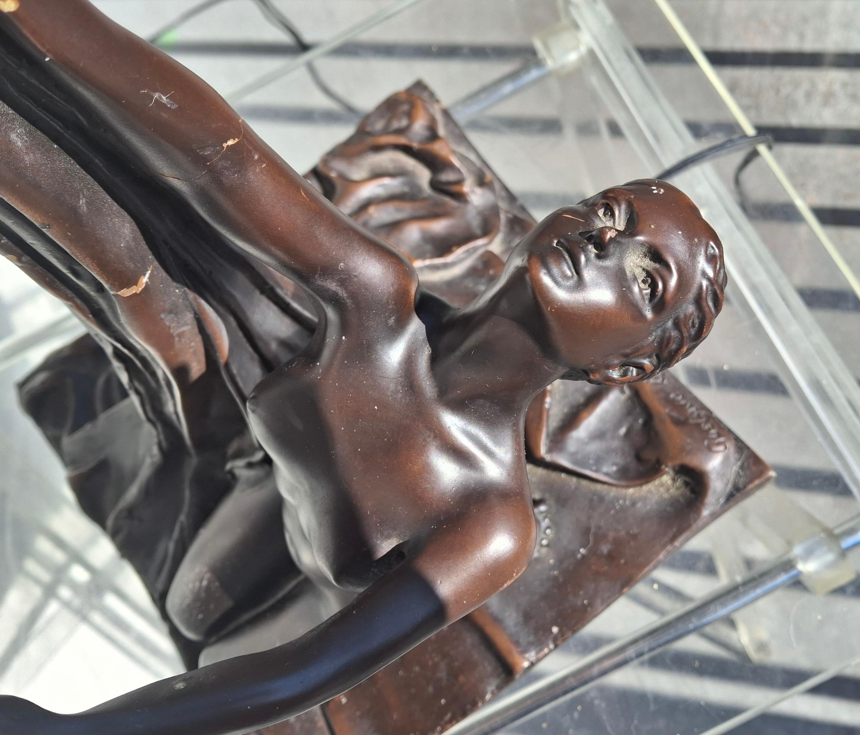 19thc Art Nouveau Large Bronze Sculptural Floor/ Table Lamp by Gustave Gurshner en venta 12