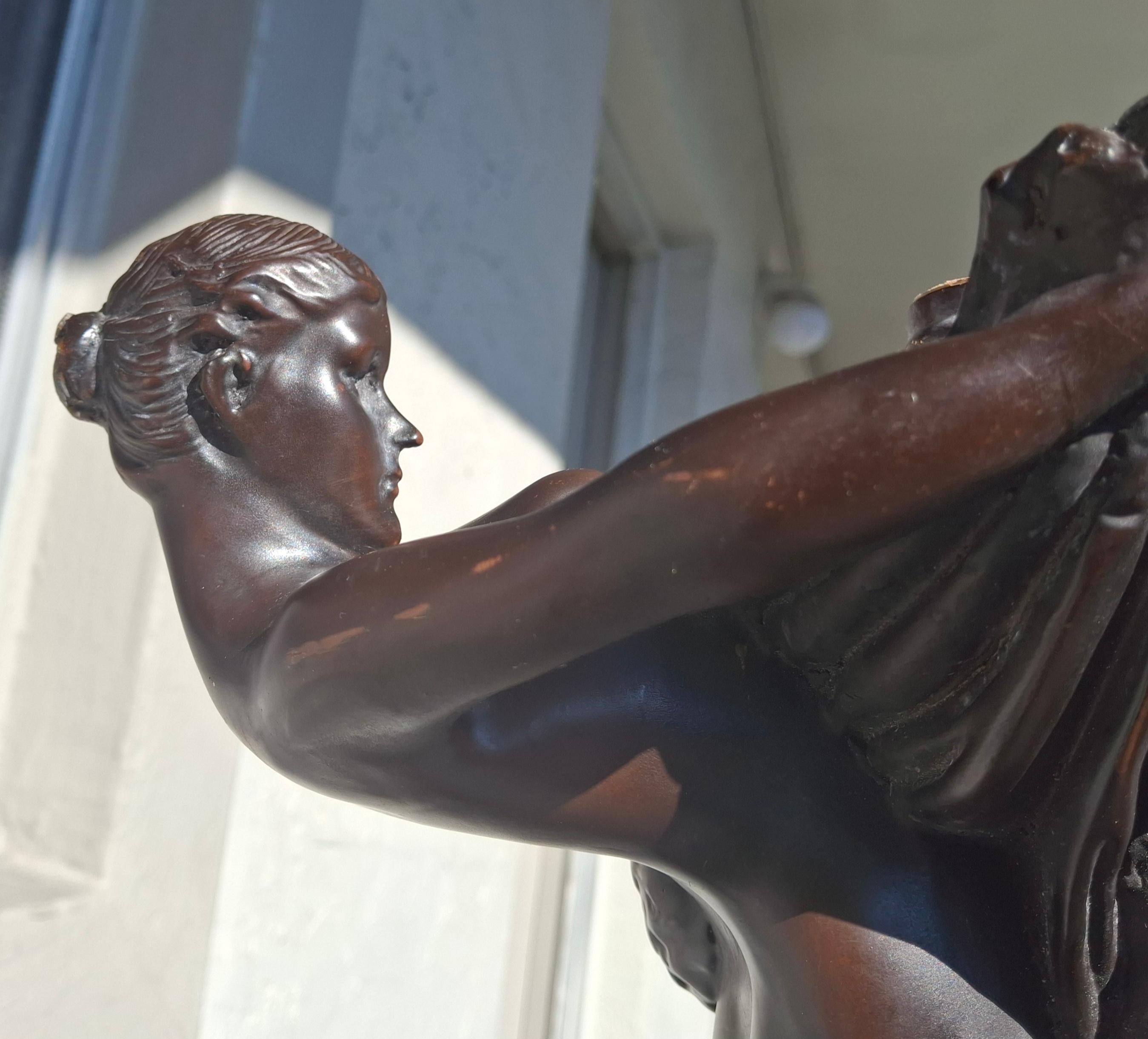 19thc Art Nouveau Large Bronze Sculptural Floor/ Table Lamp by Gustave Gurshner Fines del siglo XIX en venta