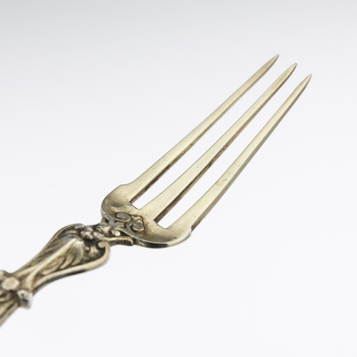 Set de couverts autrichien du 19ème siècle en argent massif, doré et émaillé, Vienne, vers 1880 en vente 2