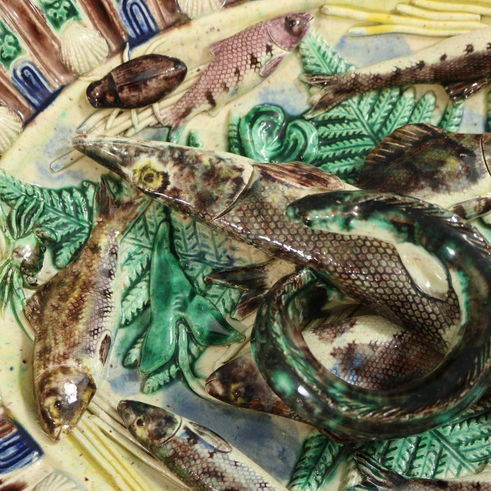Victorien Plat à poisson en majolique Barbizet Palissy du 19e siècle en vente
