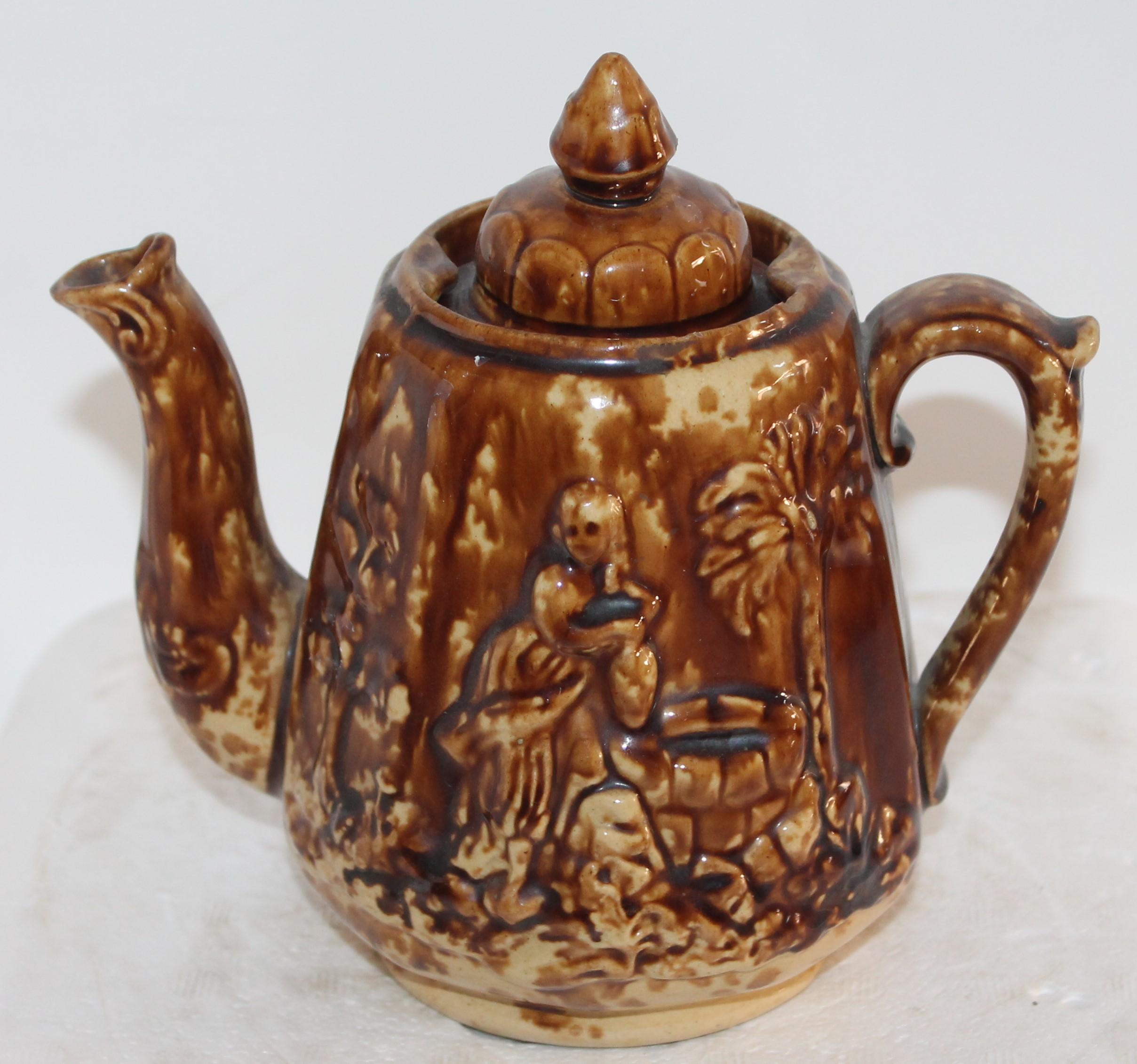 19th Century Bennington Pottery Collection, 30 Pieces In Good Condition In Los Angeles, CA