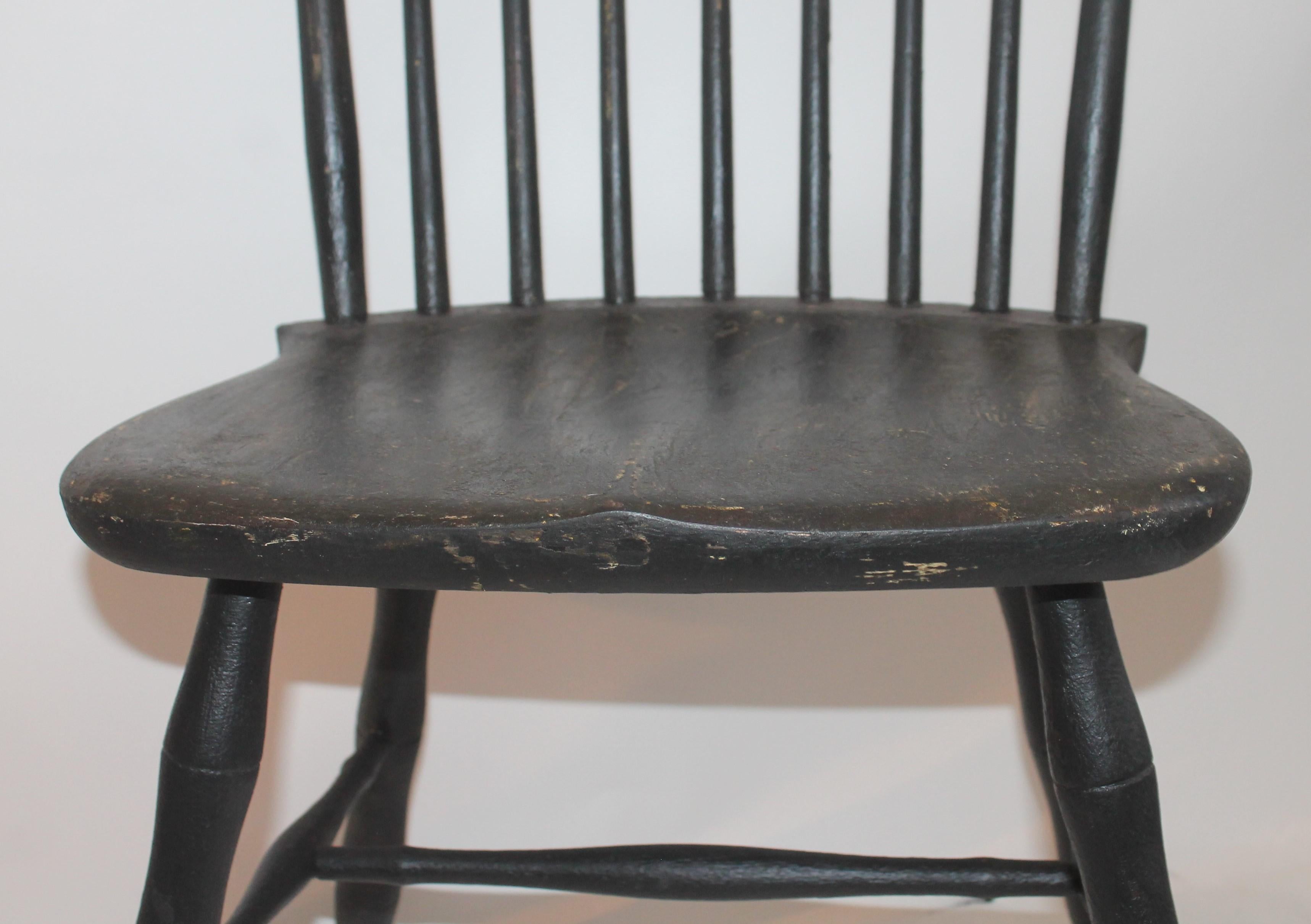 Wood 19th Century Pair of Black Painted Windsor Chairs