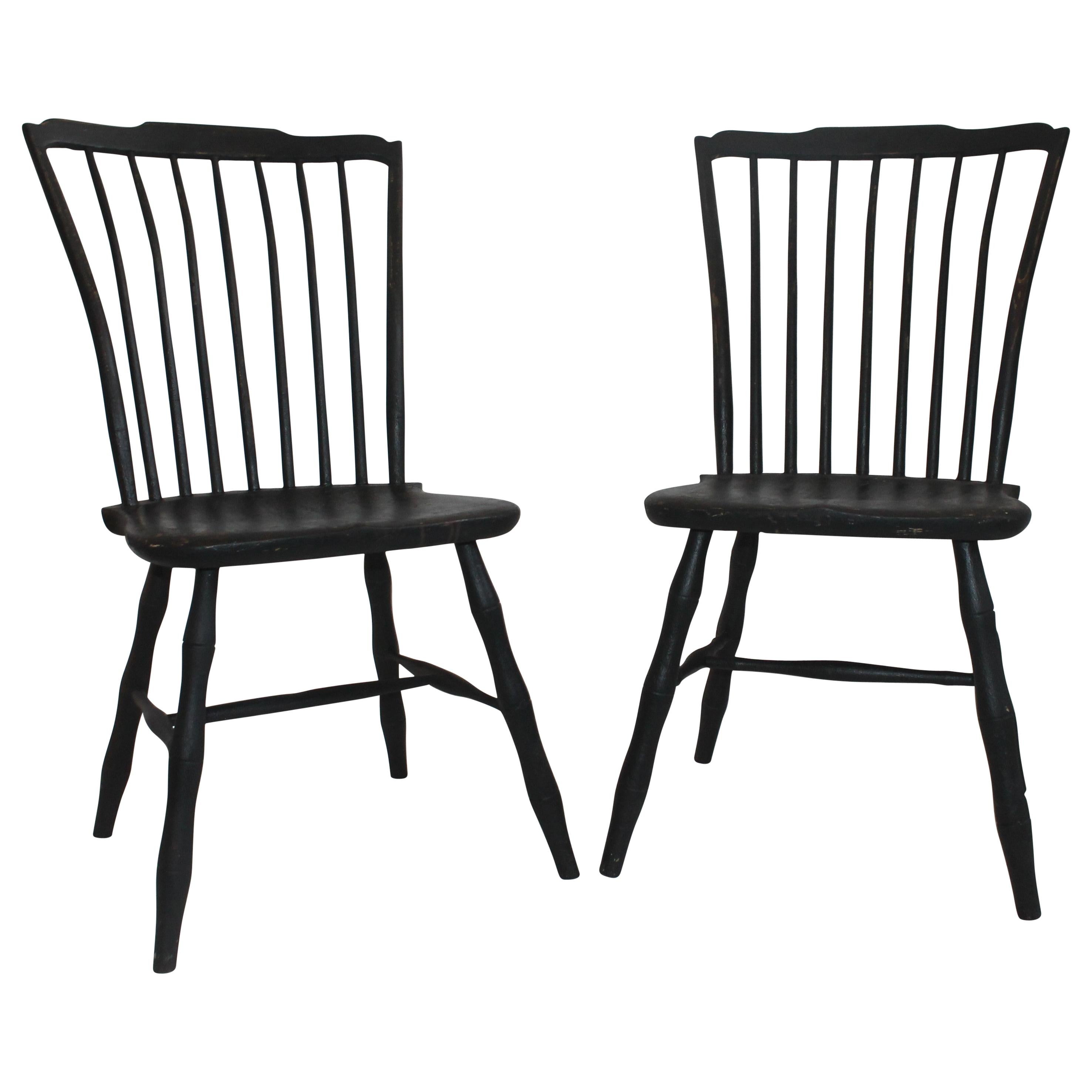 19th Century Pair of Black Painted Windsor Chairs