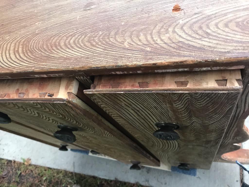 19th Century Blanket Chest in Original Comb Painted Surface For Sale 2