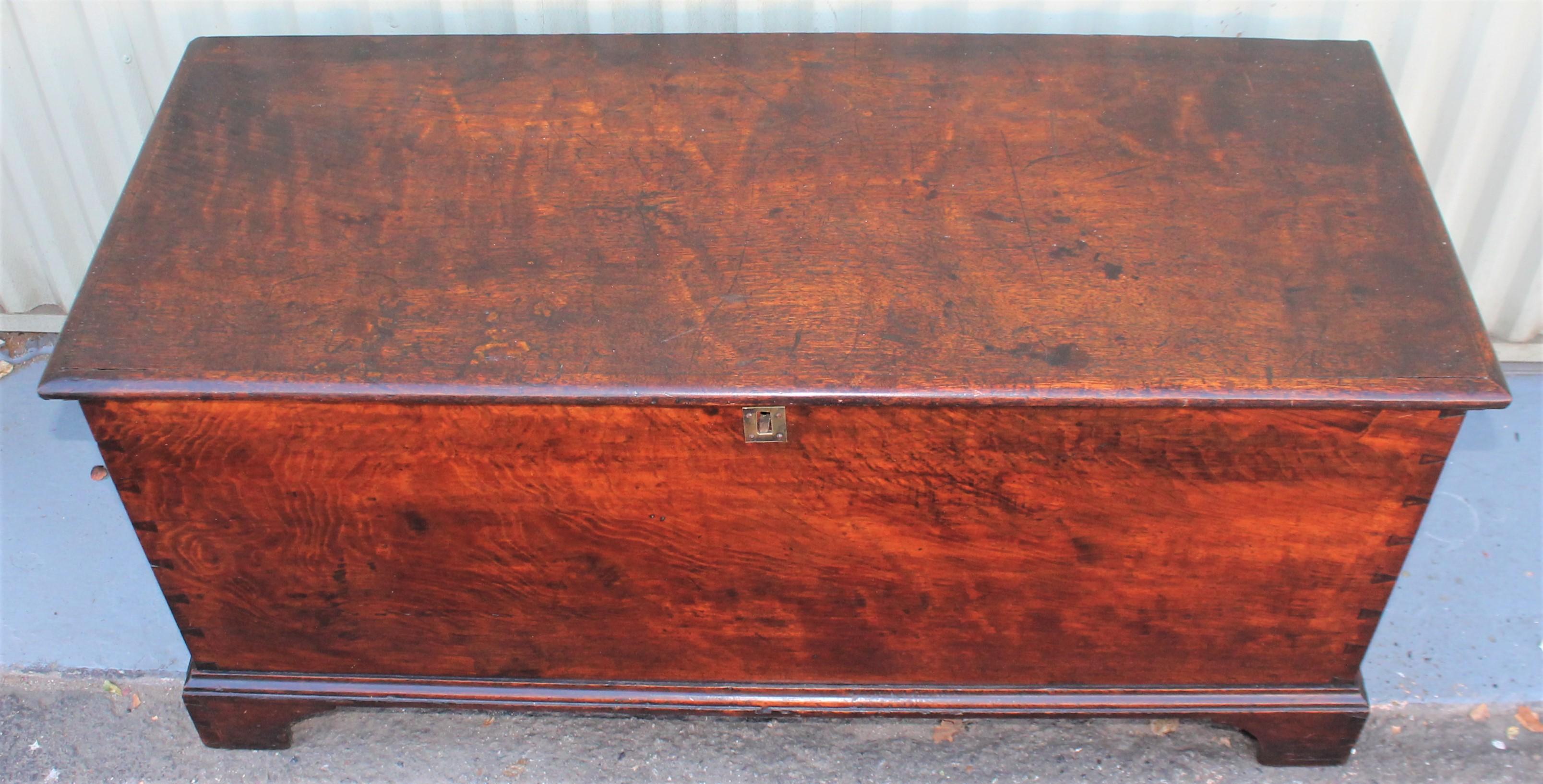 American Classical 19th Century Blanket Chest in Walnut from Pennsylvania