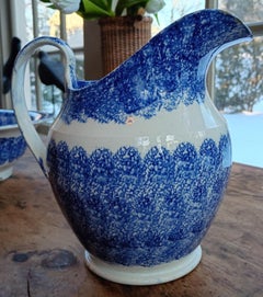 Ensemble de pichets et de bols en céramique bleue à éclaboussures du 19e siècle