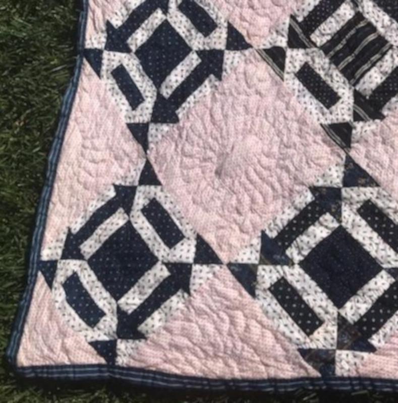 19th century fantastic indigo & white quilt in arrows pattern with candy stripe back round. This is in fine condition and very nice quilting.