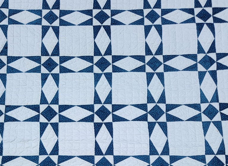 19Thc Blue & White Folky Stars Quilt In Good Condition For Sale In Los Angeles, CA