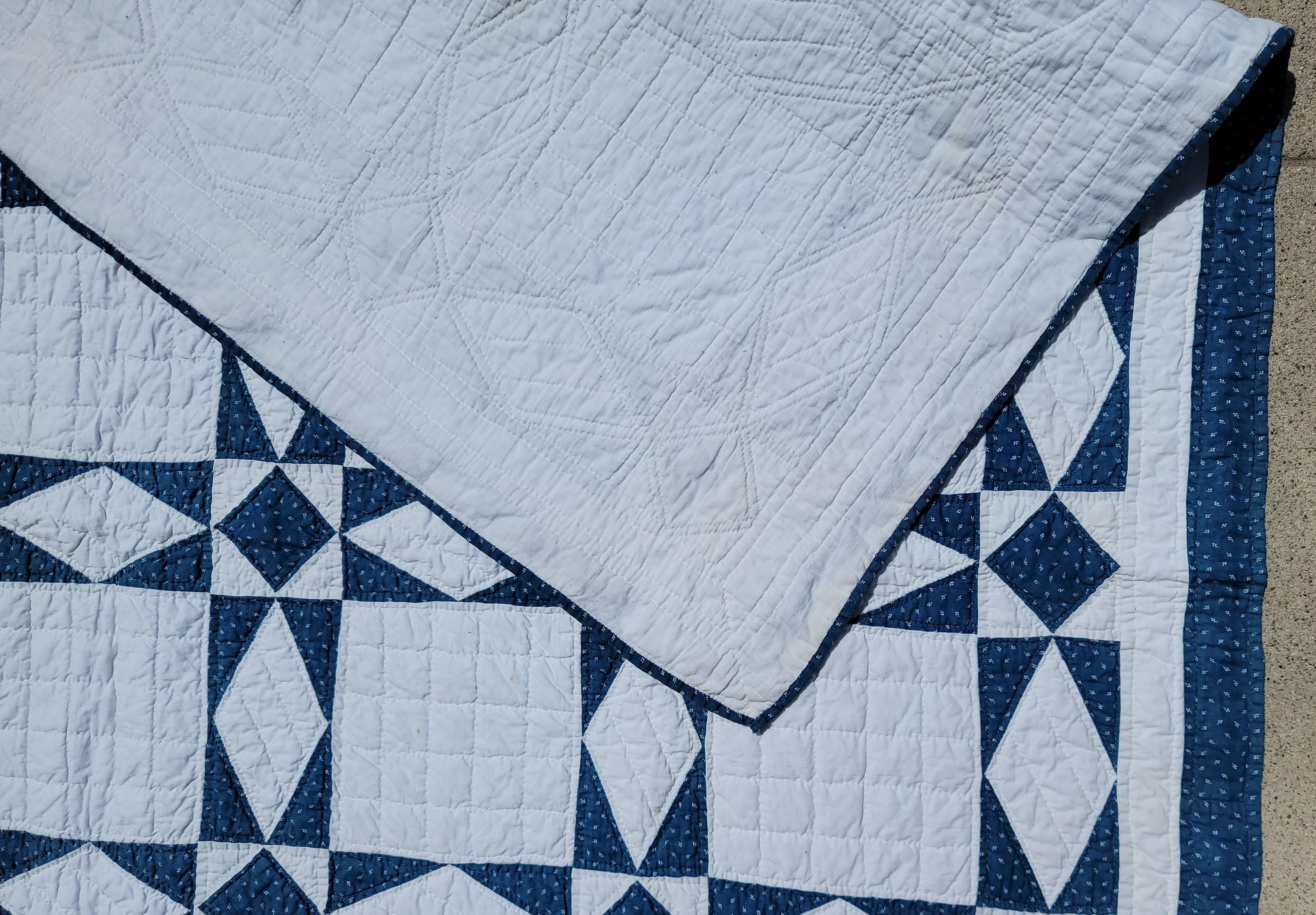 19thc Blue & White Geometric Stars Quilt In Good Condition In Los Angeles, CA