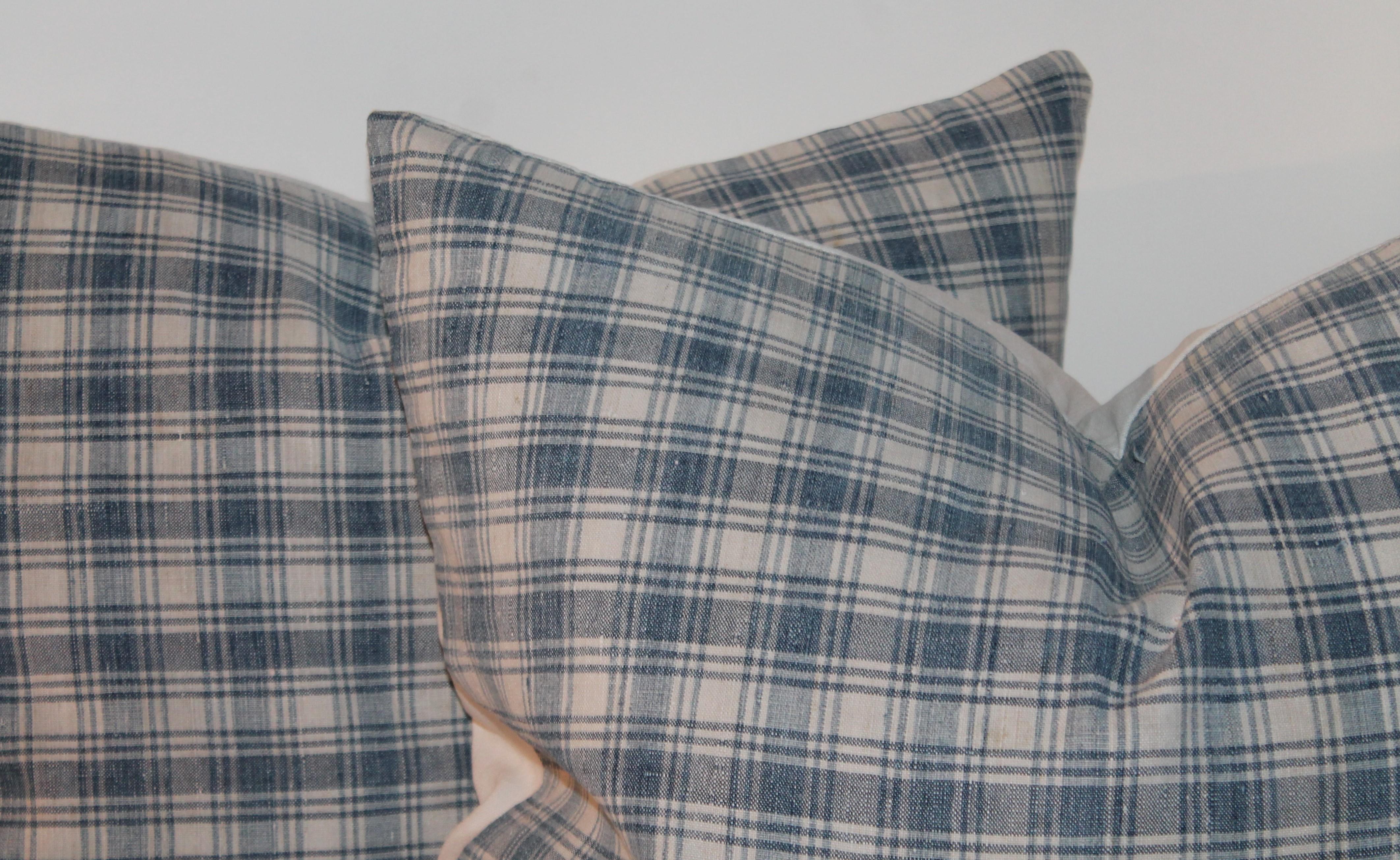 American 19th Century Blue and White Linen Pillows, Pair For Sale