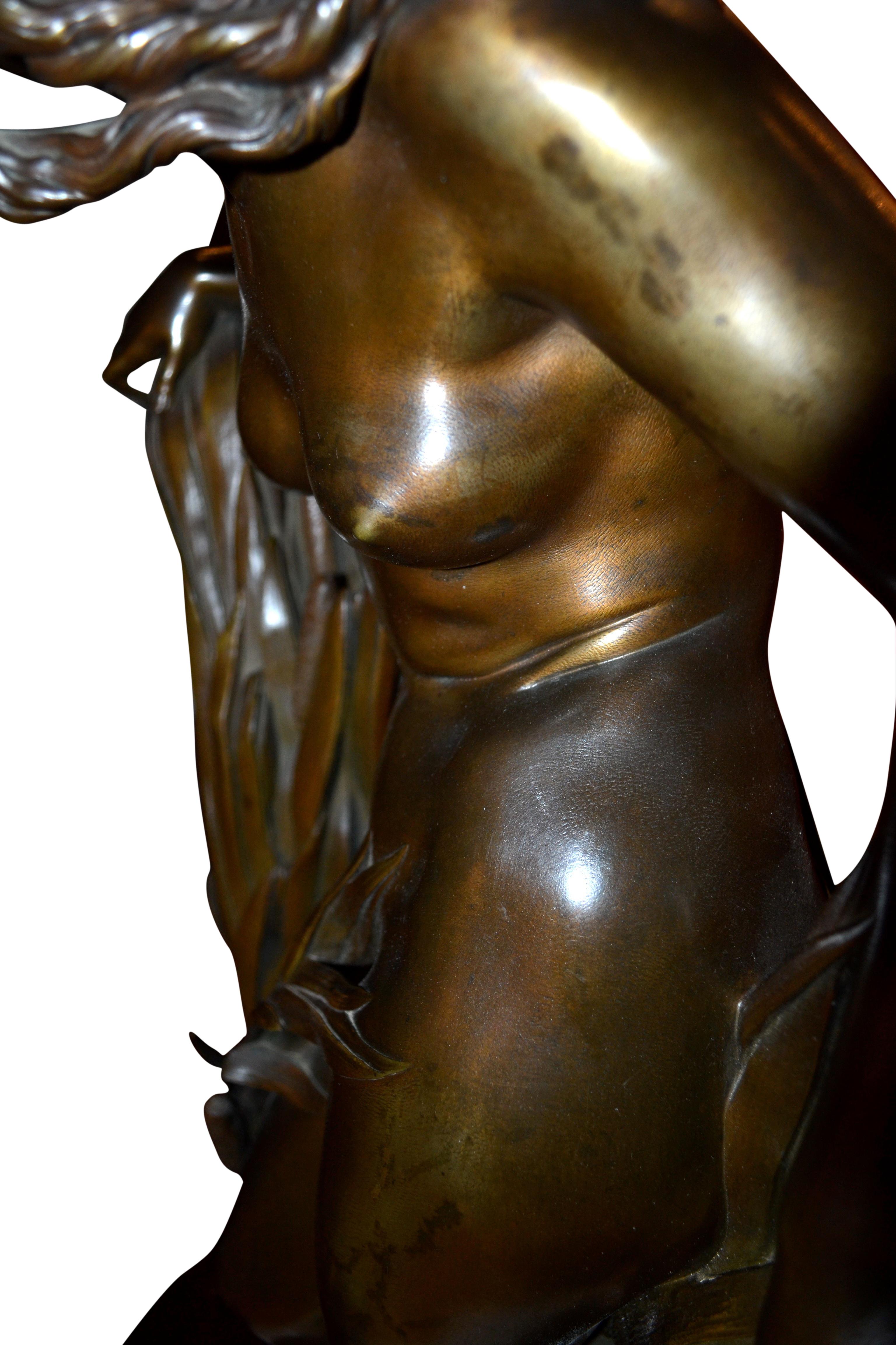 Bronze statue en bronze d'une nymphe:: 19e siècle:: par A. Carrier en vente