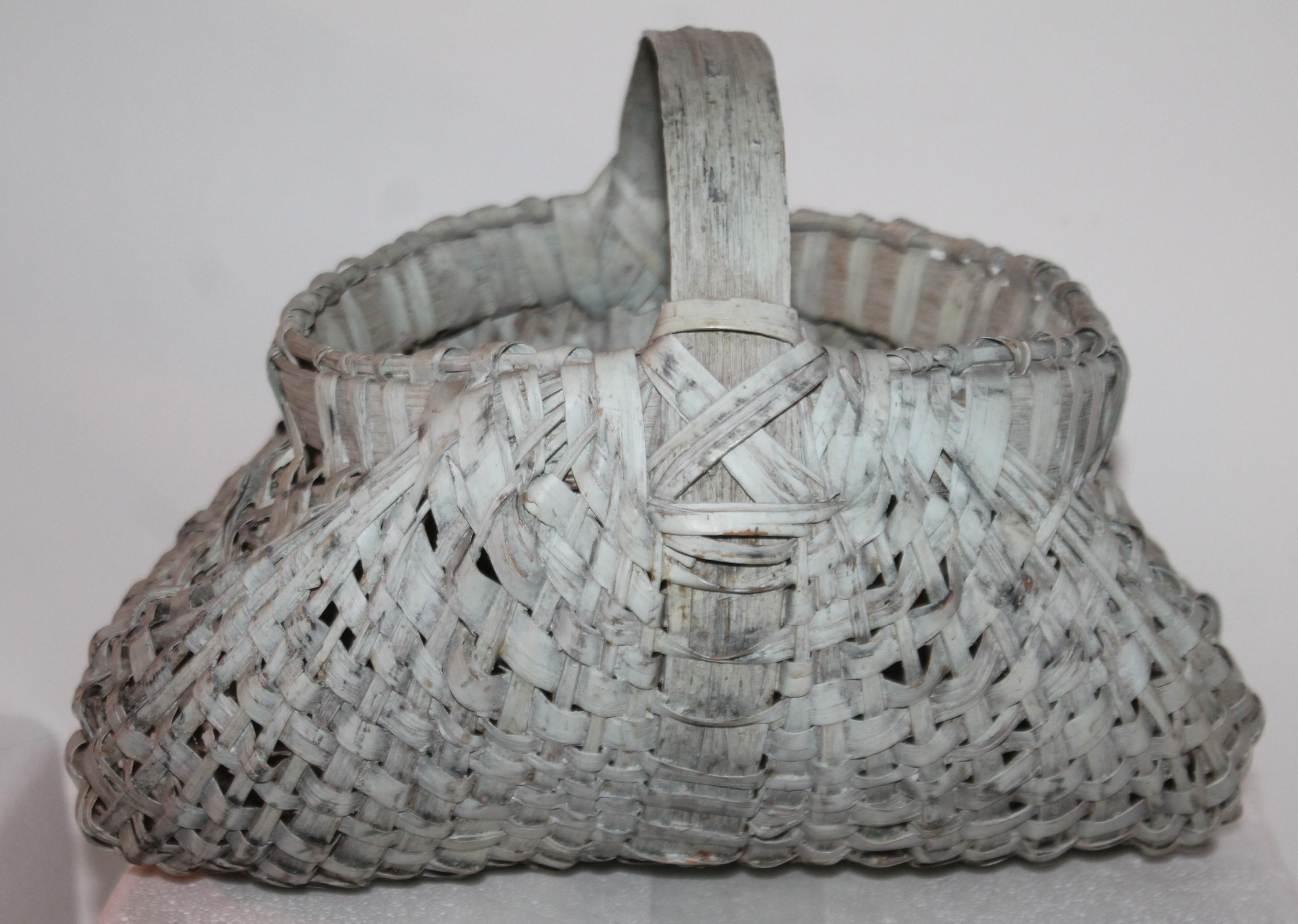 Adirondack 19th Century Buttocks Basket from New England For Sale