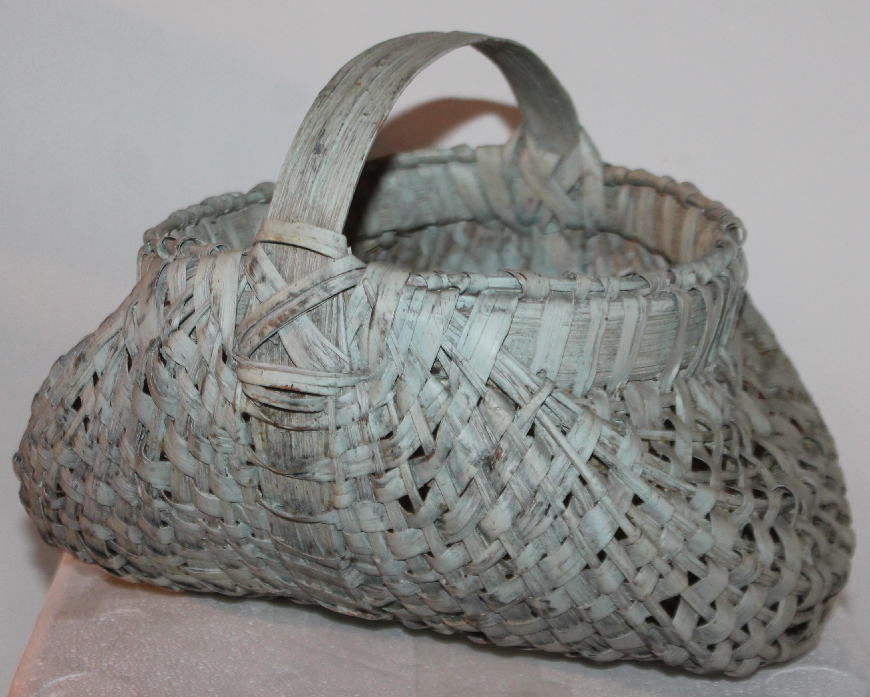 American 19th Century Buttocks Basket from New England For Sale