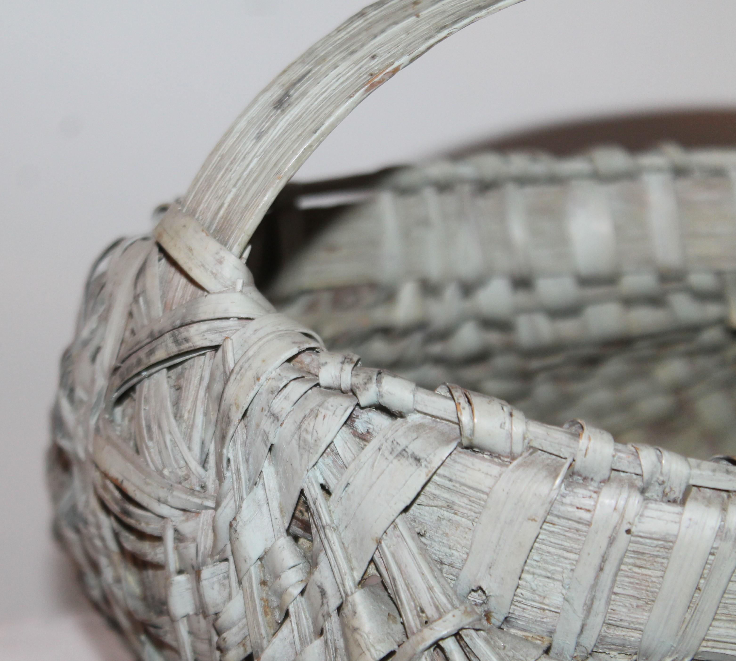 Hand-Crafted 19th Century Buttocks Basket from New England For Sale