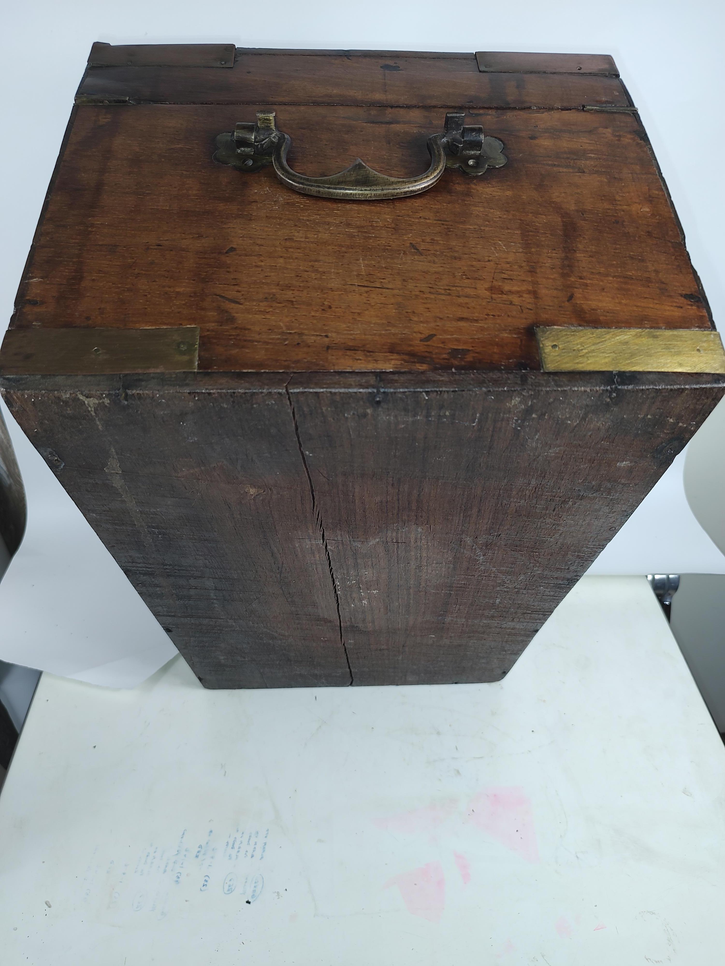 19thC Campaign Style Rosewood with Brass Inlay Stationary Letter Box For Sale 3