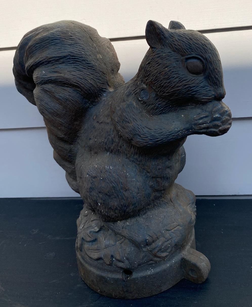 19Thc Cast Iron Squirrel Fence Post In Good Condition For Sale In Los Angeles, CA