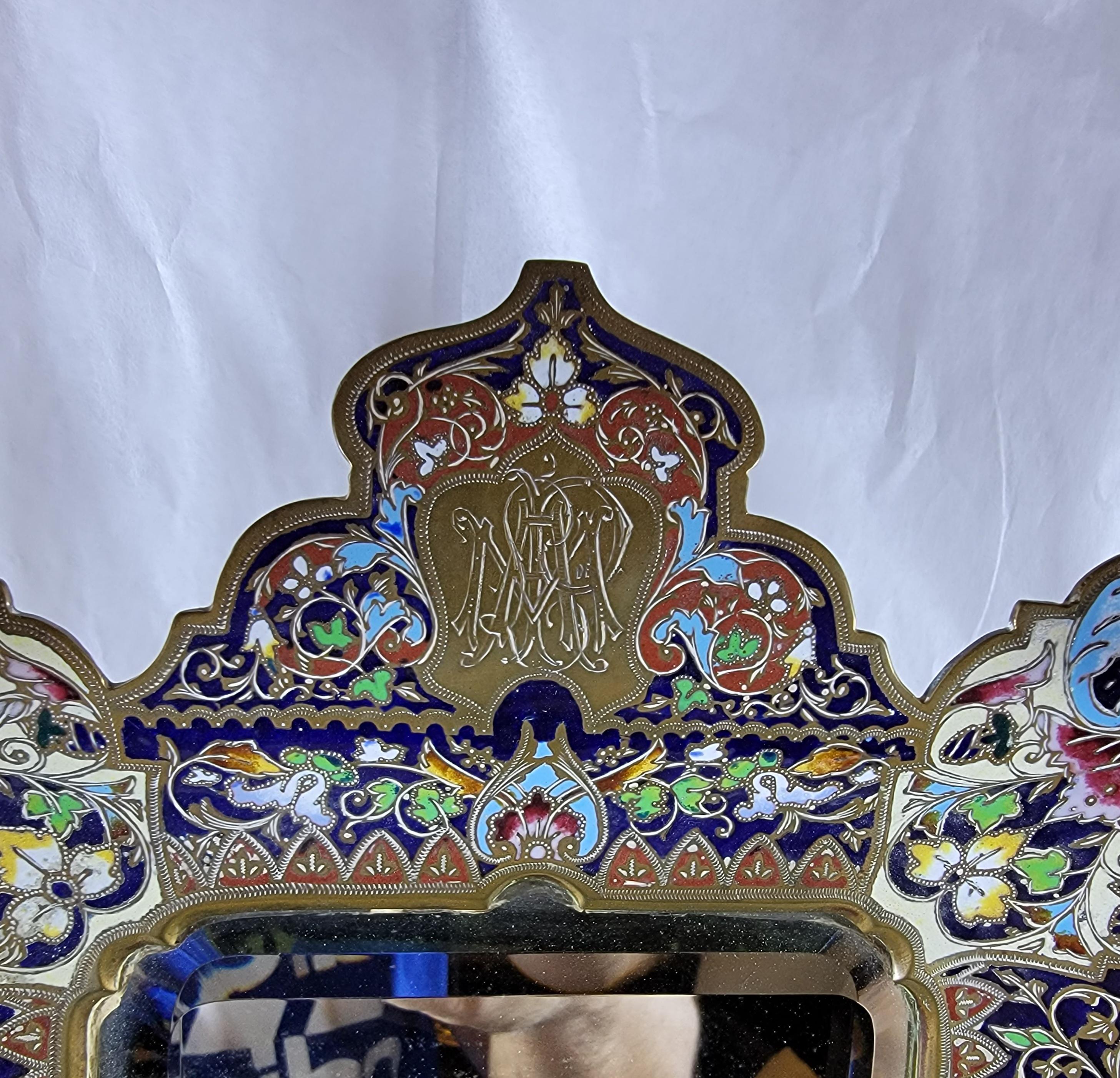 Miroir de courtoisie en onyx français champlevé du 19e siècle avec verre biseauté. Belle couleur et beau design.