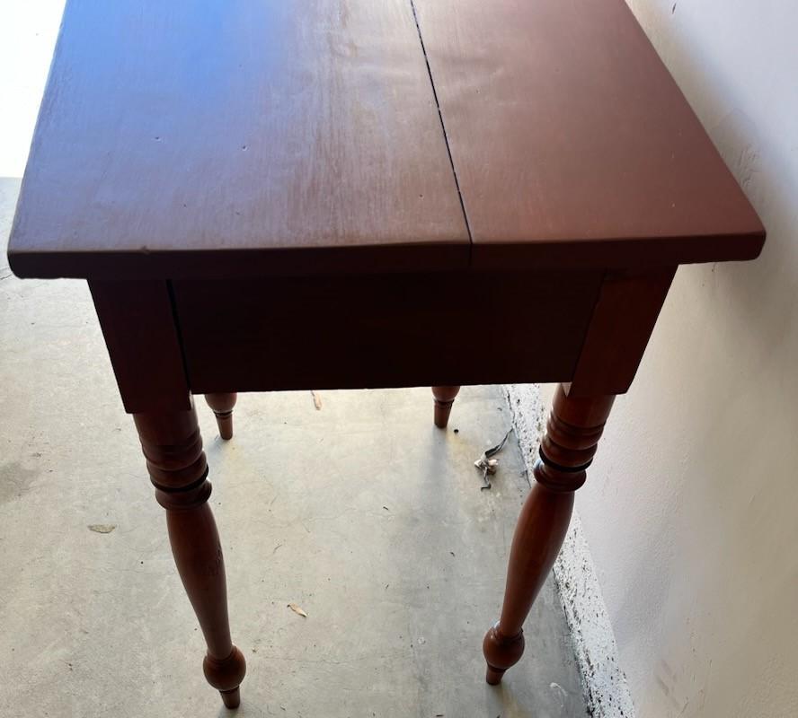 American 19Thc Cherry One Drawer End Table For Sale
