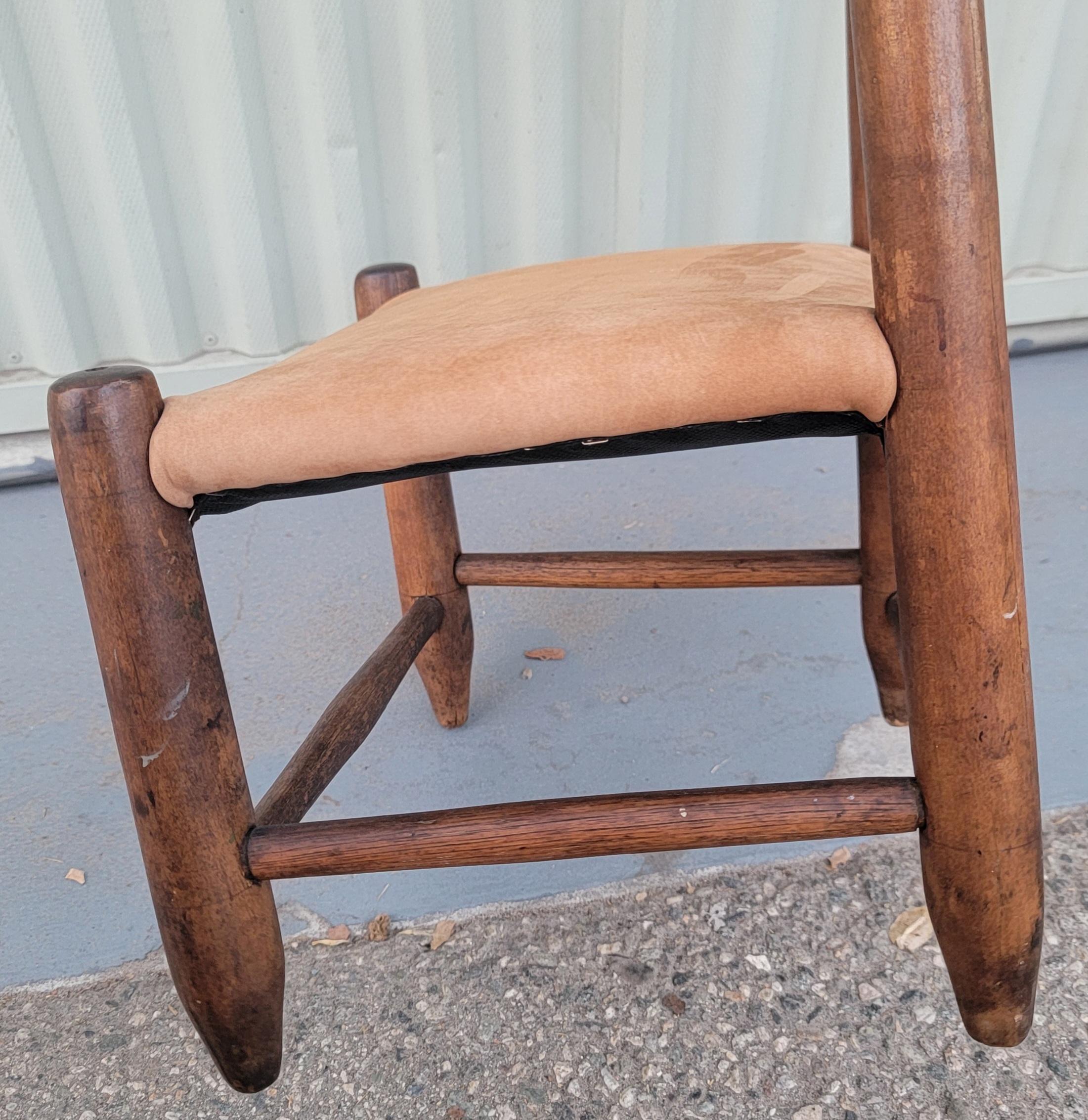 19Thc Child's Early Ladder Back Chair In Good Condition In Los Angeles, CA