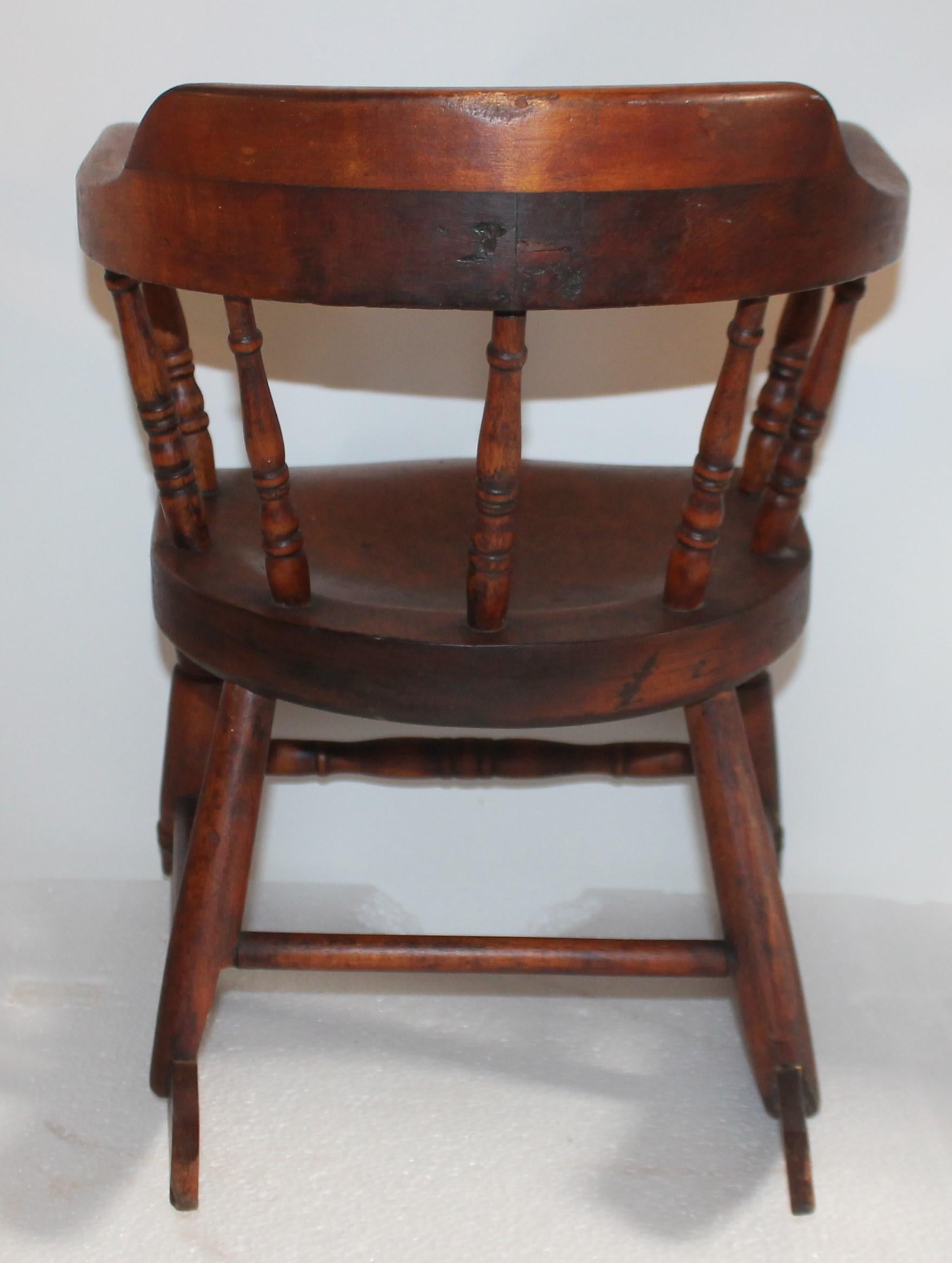 19th Century Child's Windsor Rocker from New England For Sale 2