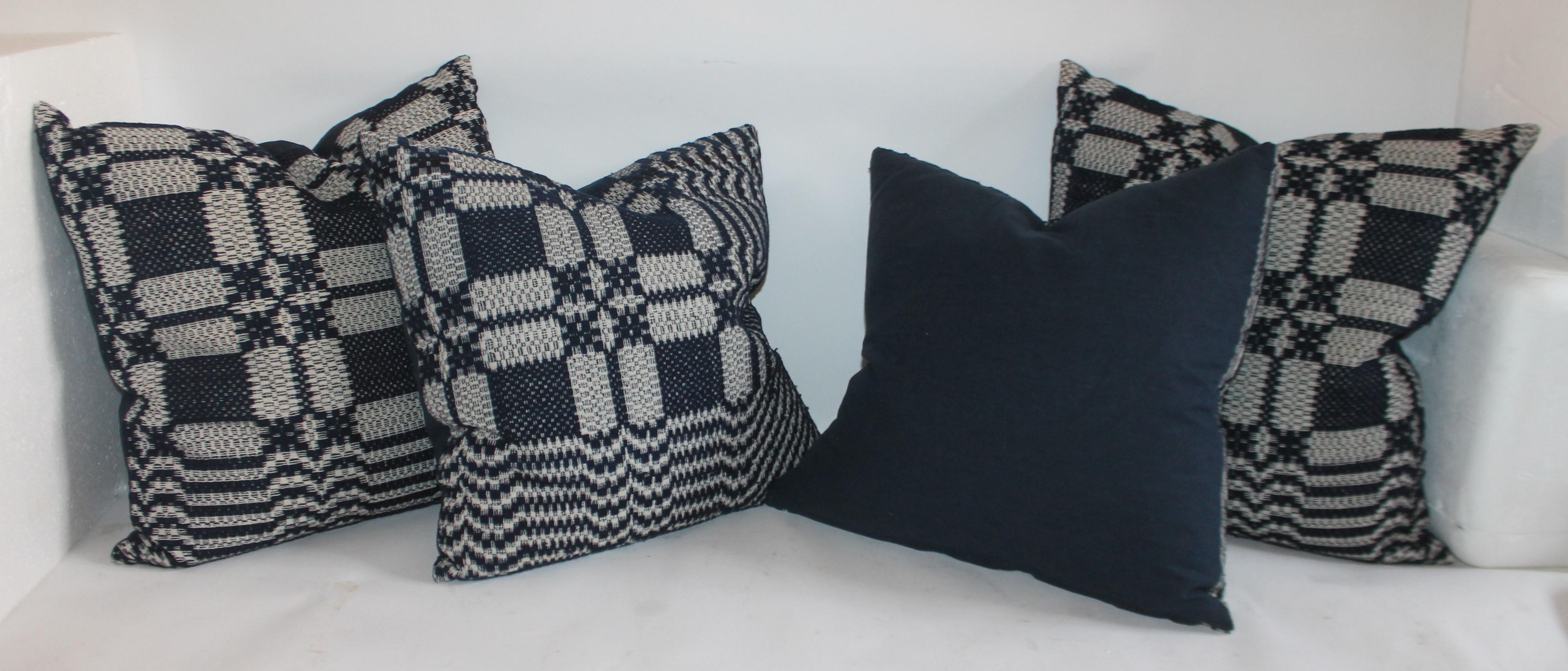 Artisanat Collection de coussins de couvre-lit indigo du XIXe siècle:: 4 pièces en vente